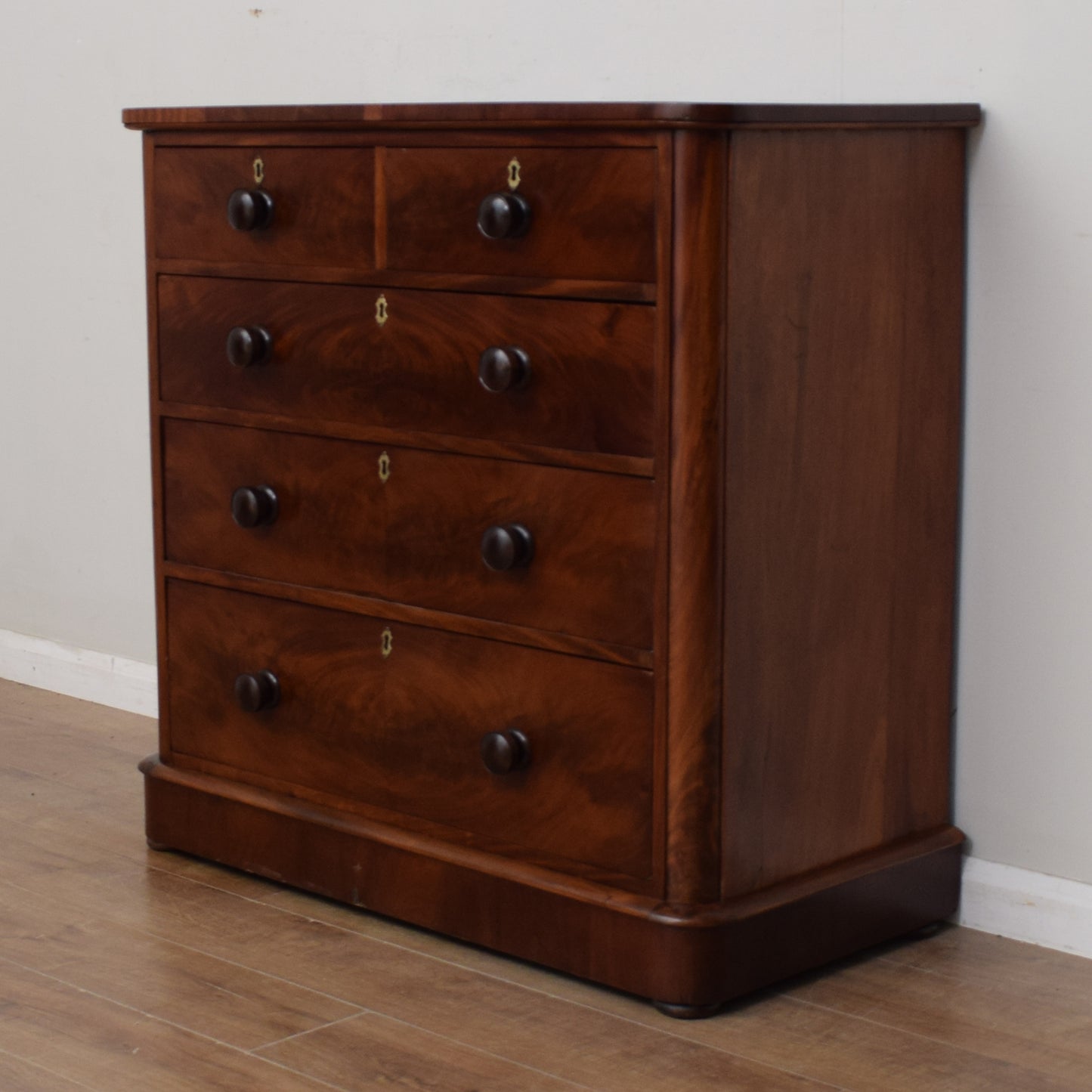 Antique Victorian Chest Of Drawers