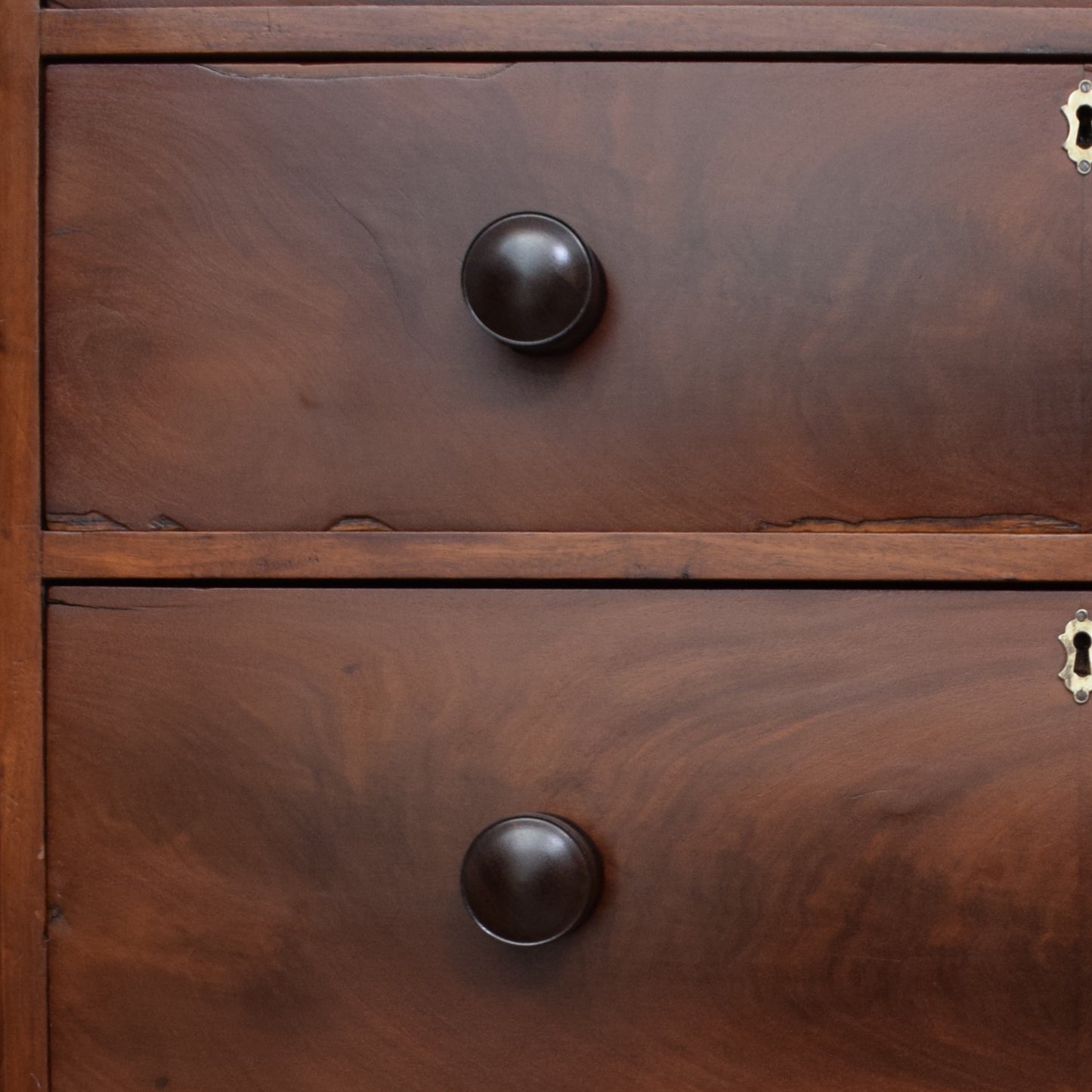 Antique Victorian Chest Of Drawers