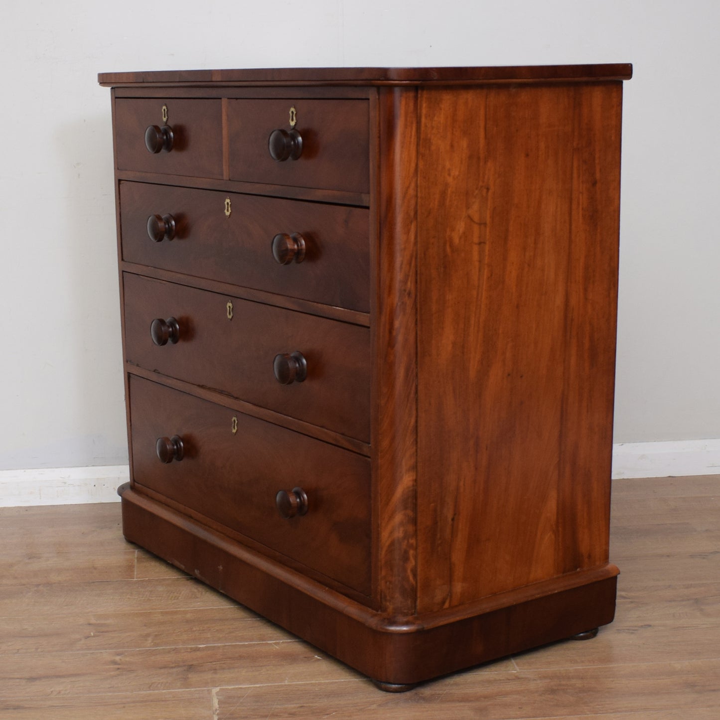 Antique Victorian Chest Of Drawers