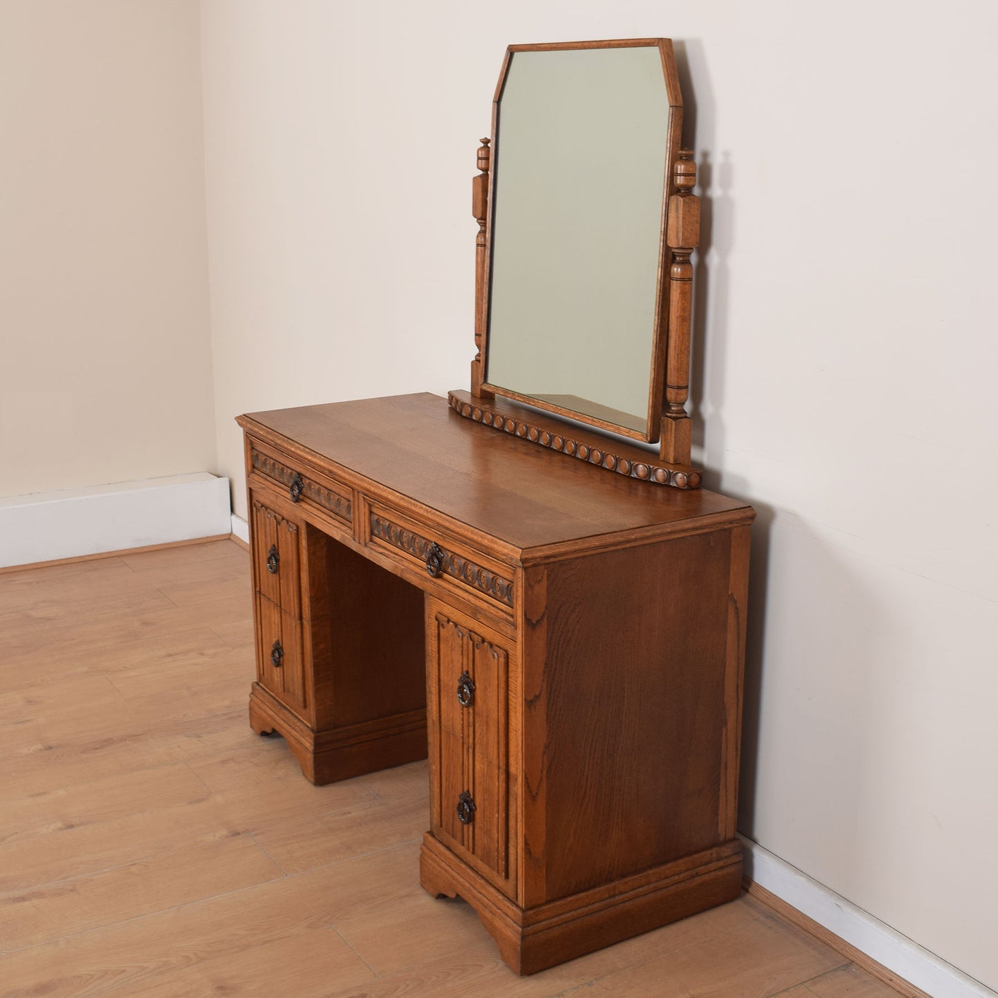 Crown Oak Dressing Table