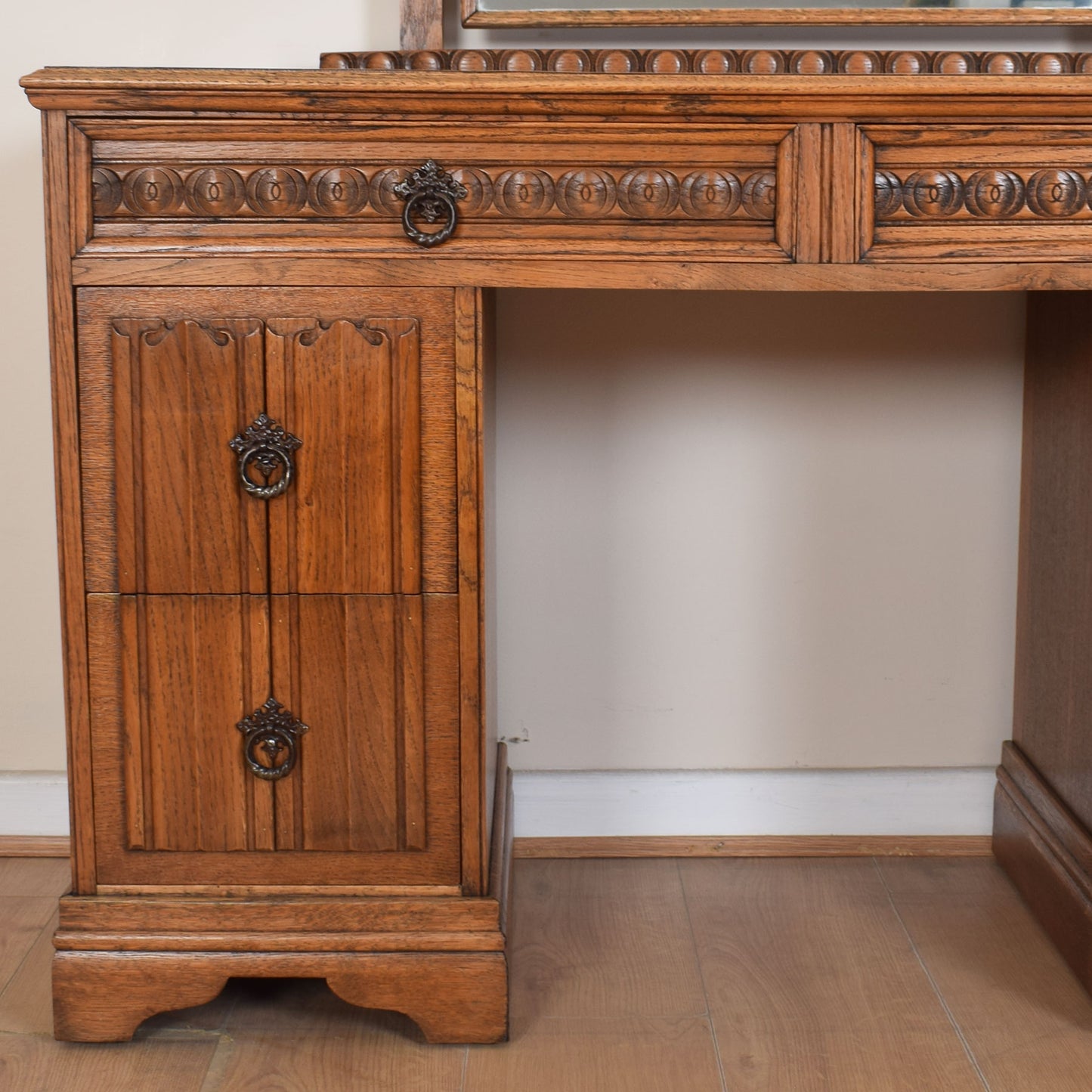 Crown Oak Dressing Table