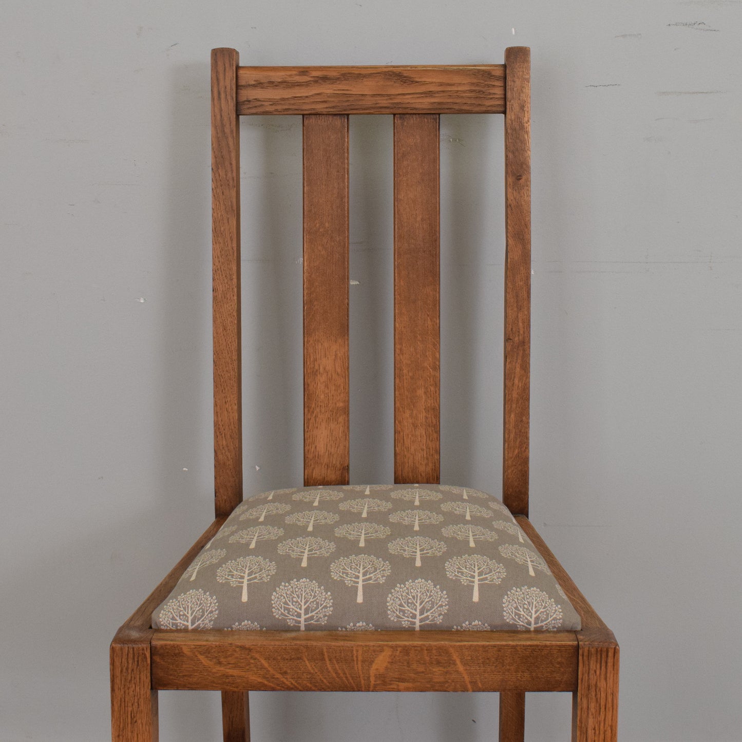 Oak Draw-Leaf Table and Four Chairs