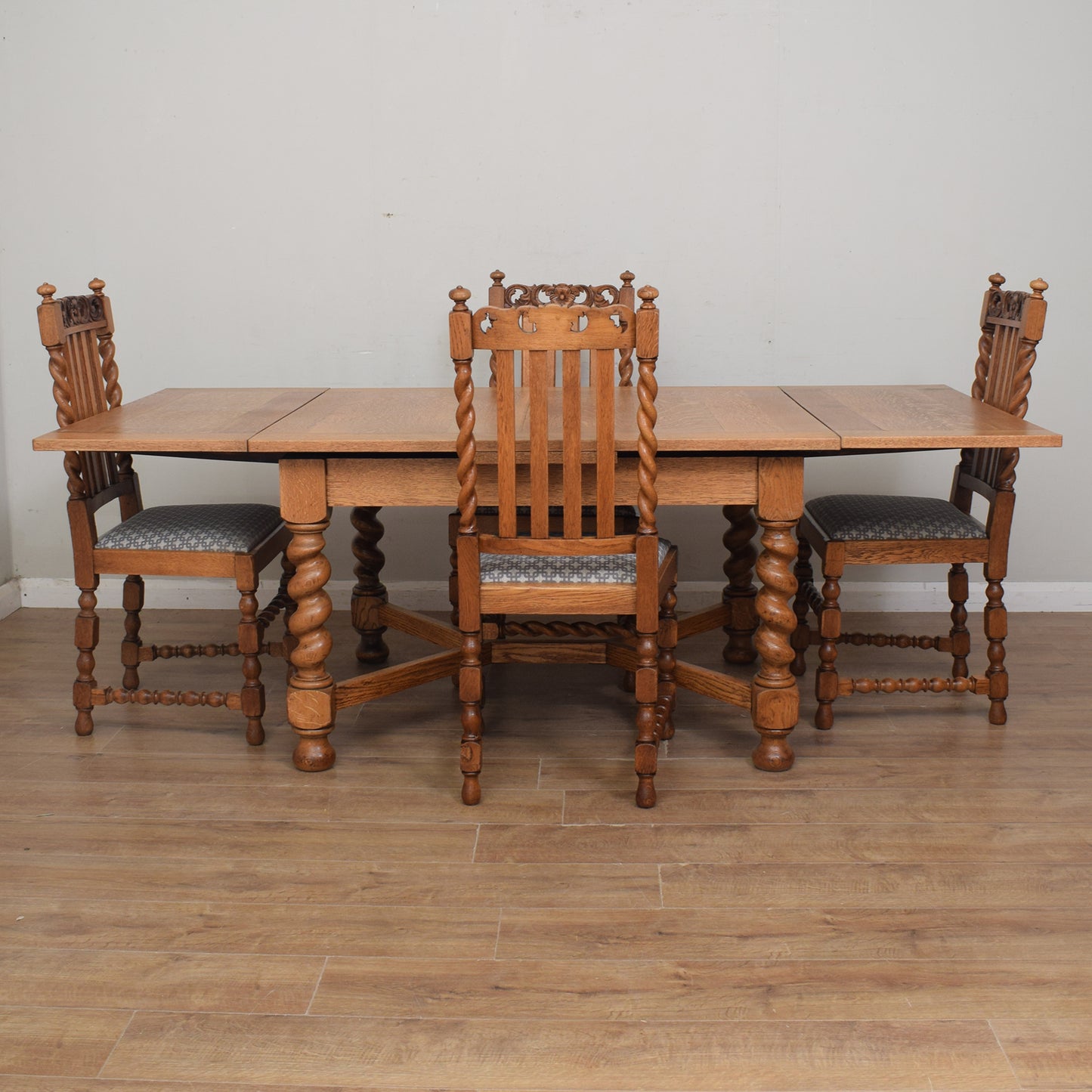 Barley-Twist Draw Leaf Table & 4 Chairs