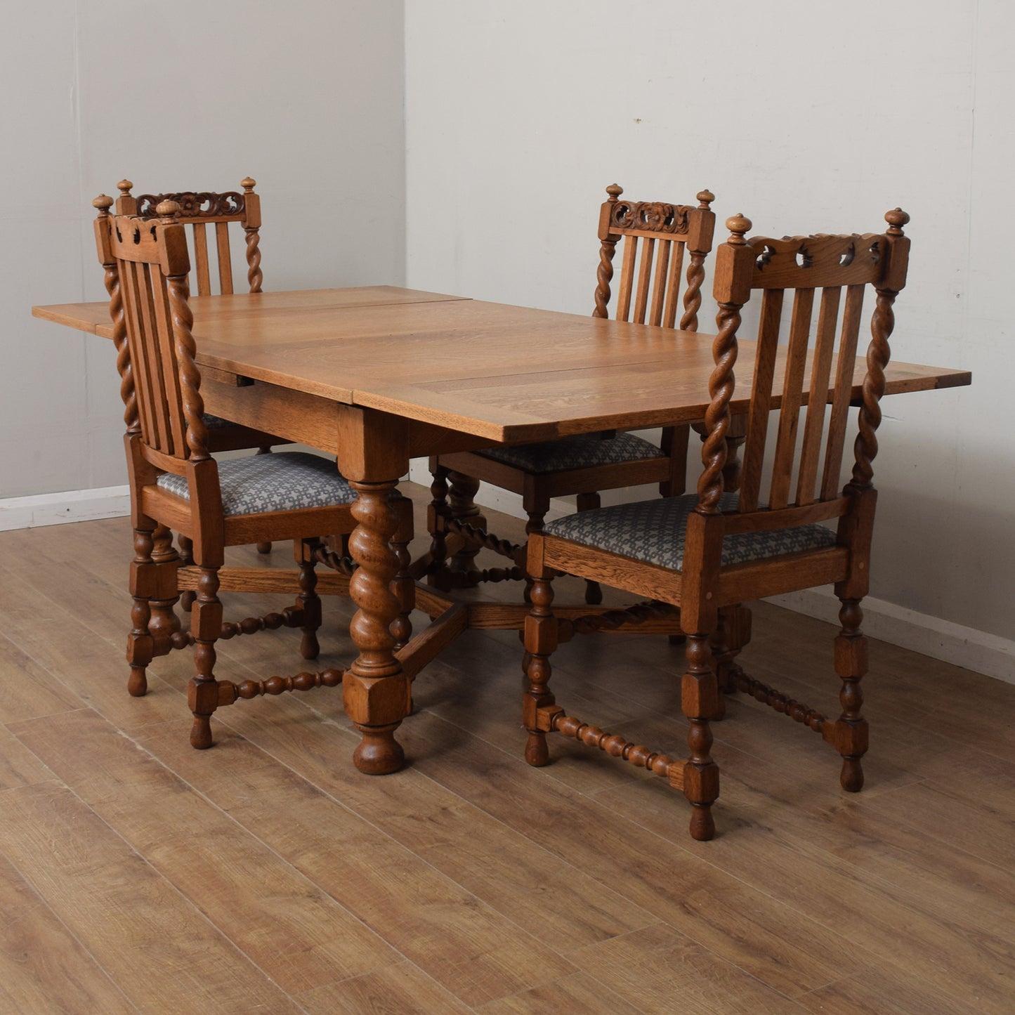 Barley-Twist Draw Leaf Table & 4 Chairs