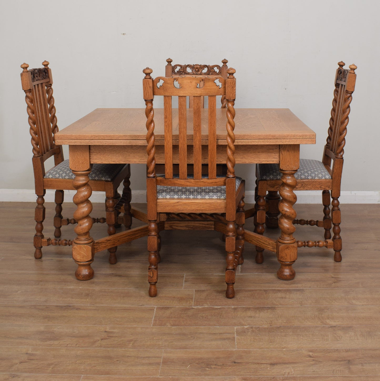 Barley-Twist Draw Leaf Table & 4 Chairs