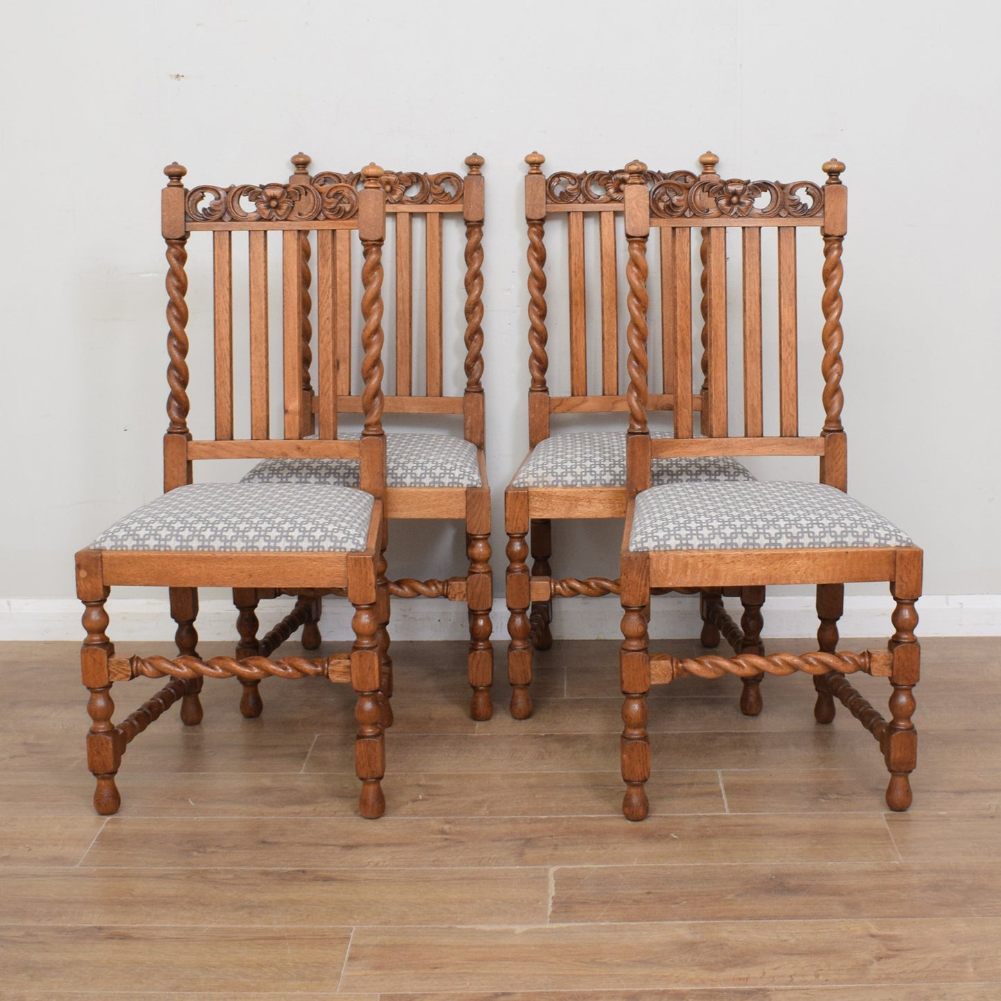 Barley-Twist Draw Leaf Table & 4 Chairs