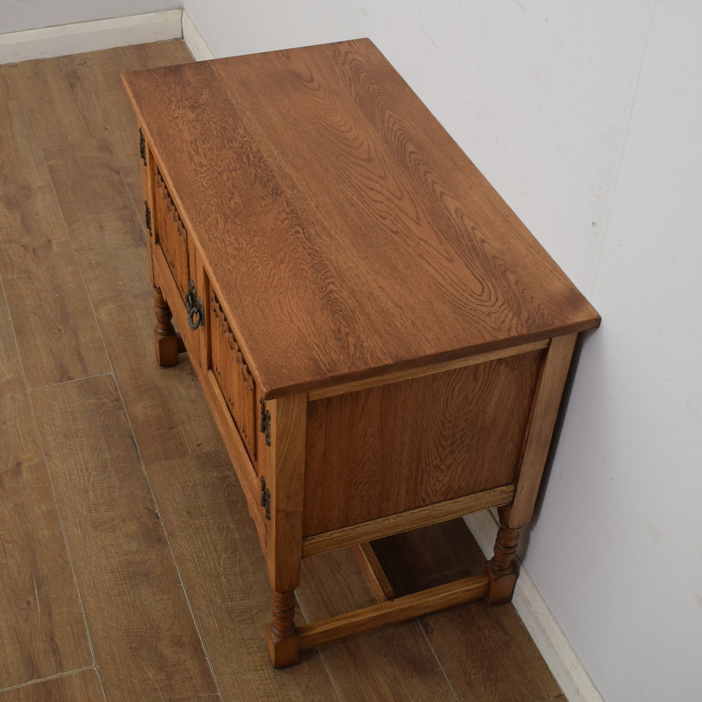 Old Charm Hi-Fi Cabinet