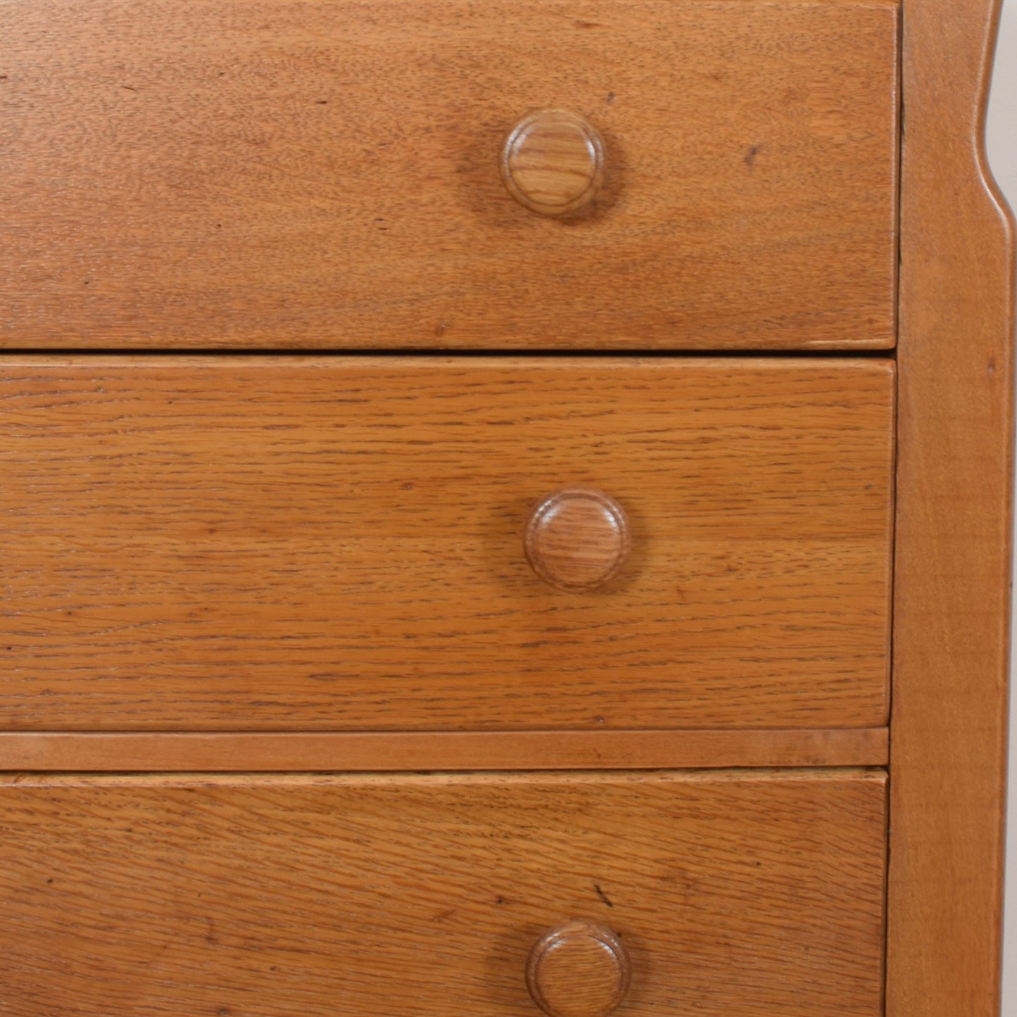 Oak Chest of Drawers