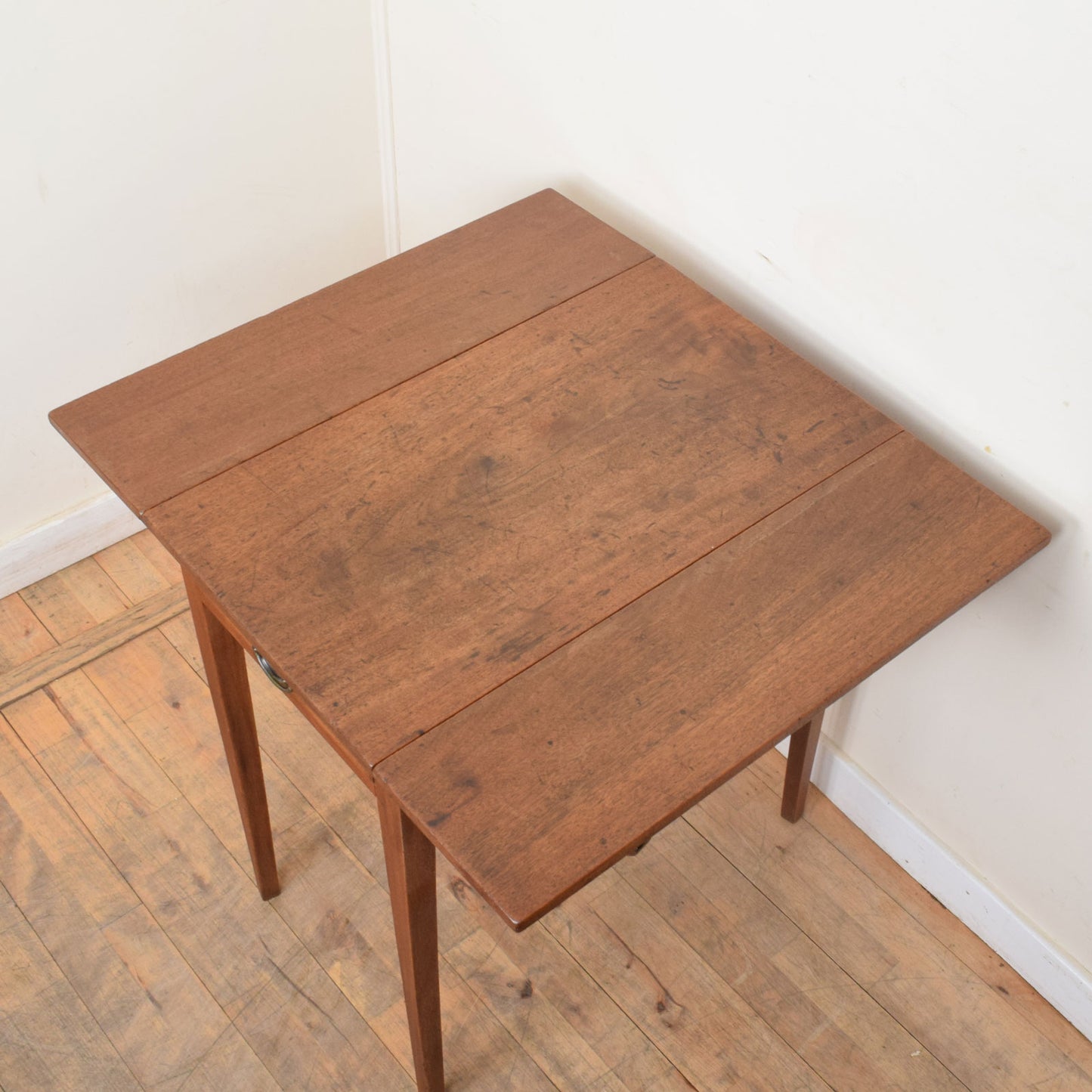 Drop Leaf Occasional Table