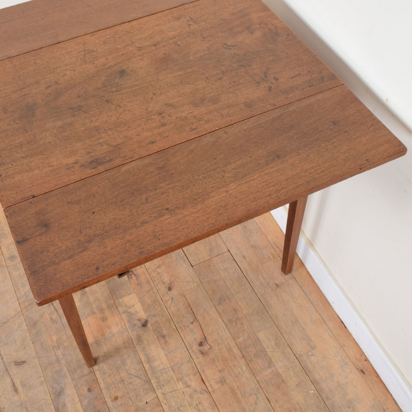 Drop Leaf Occasional Table