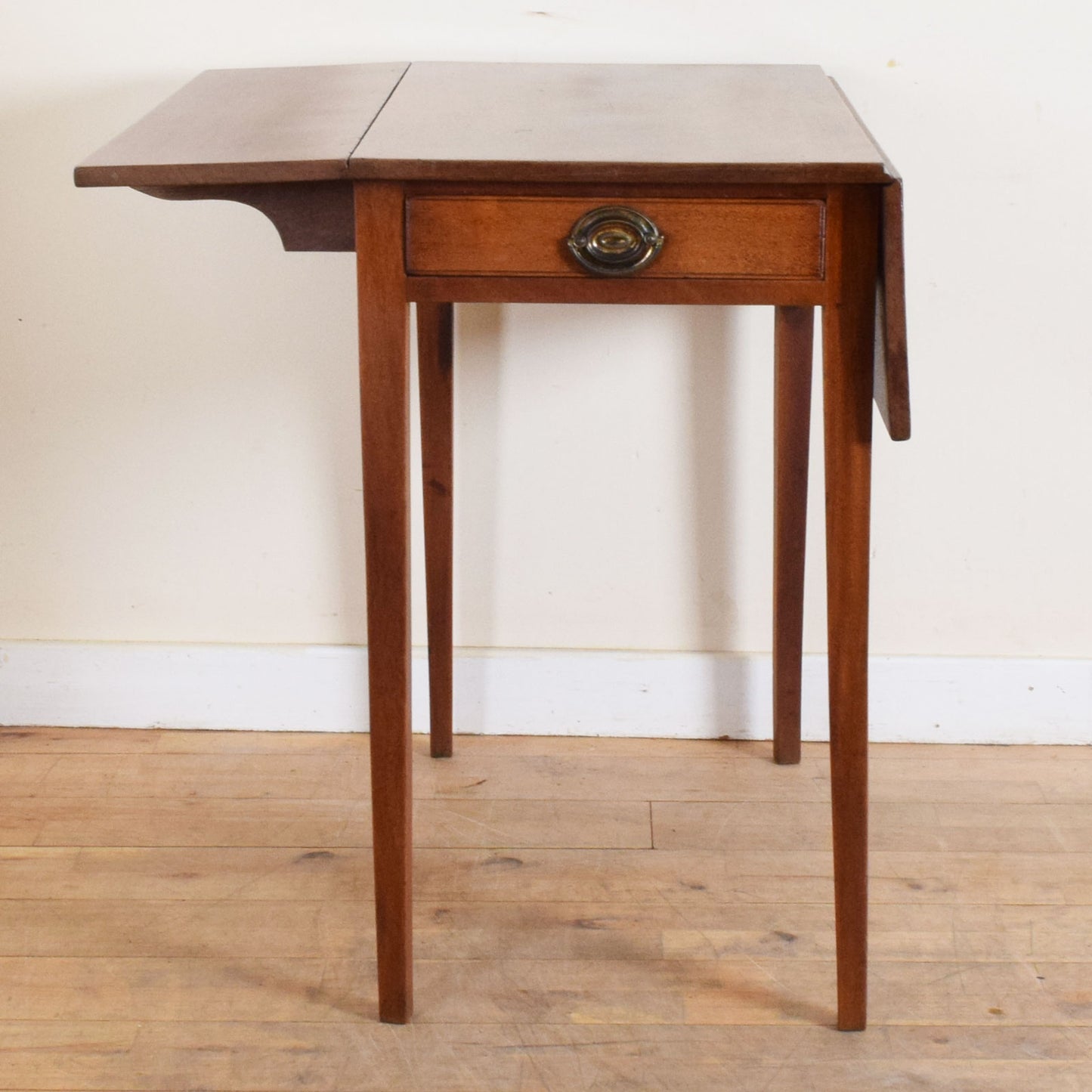 Drop Leaf Occasional Table