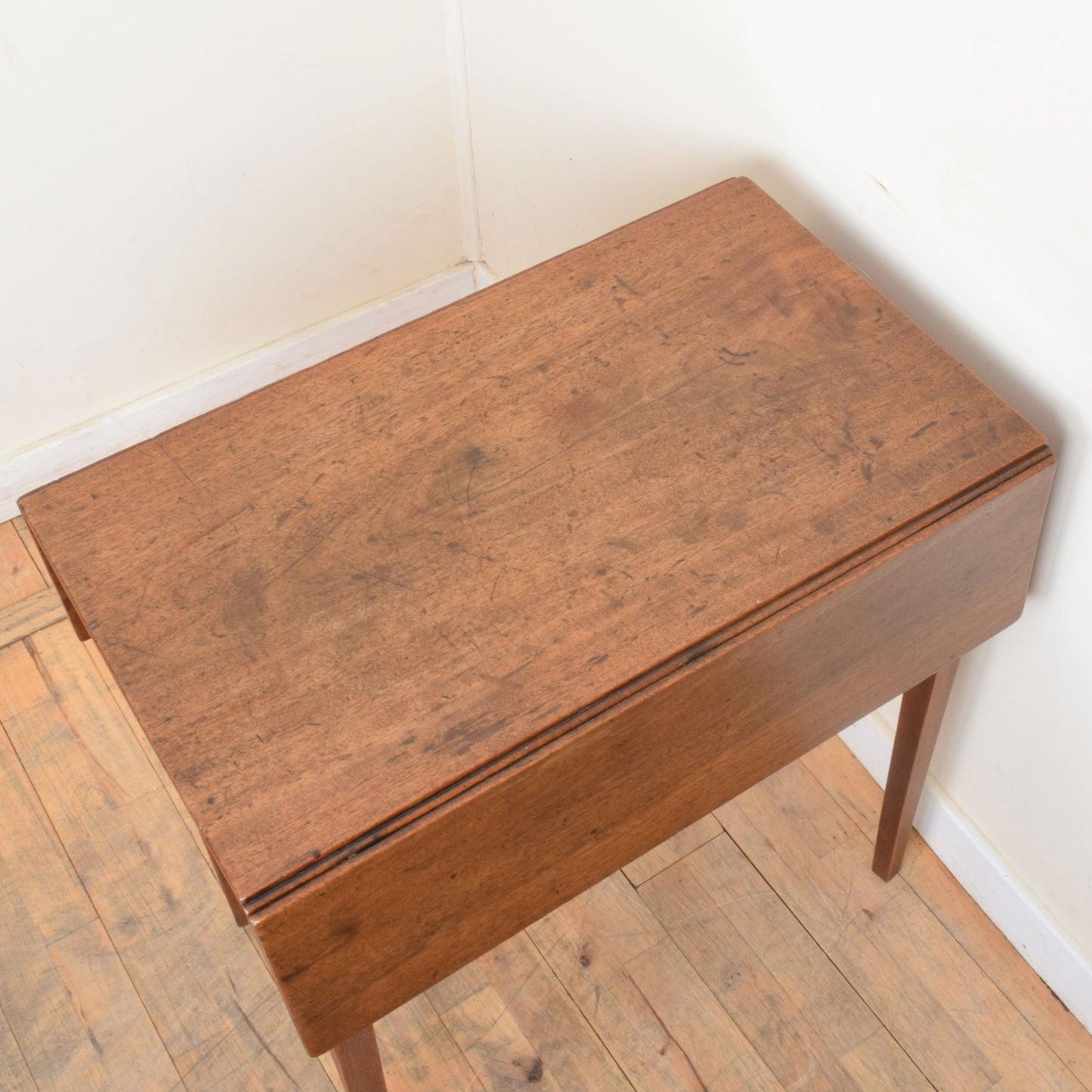 Drop Leaf Occasional Table