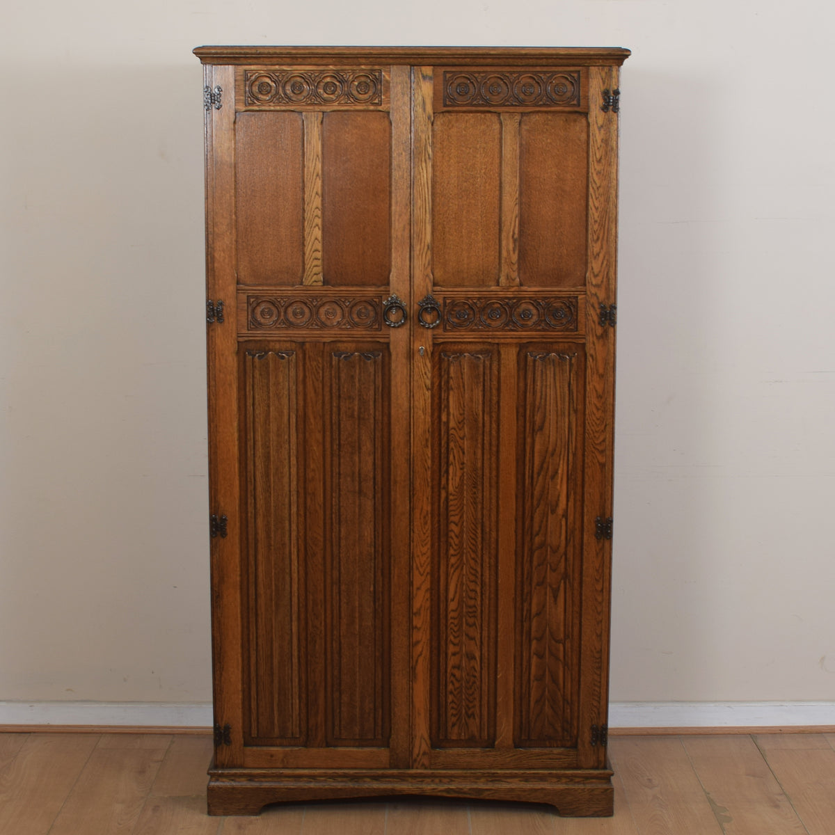 Crown Linenfold Single Wardrobe