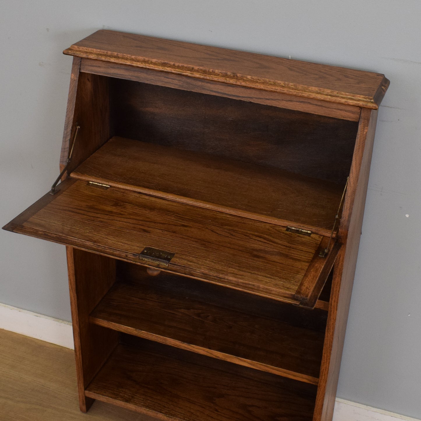 Slim Oak Bureau