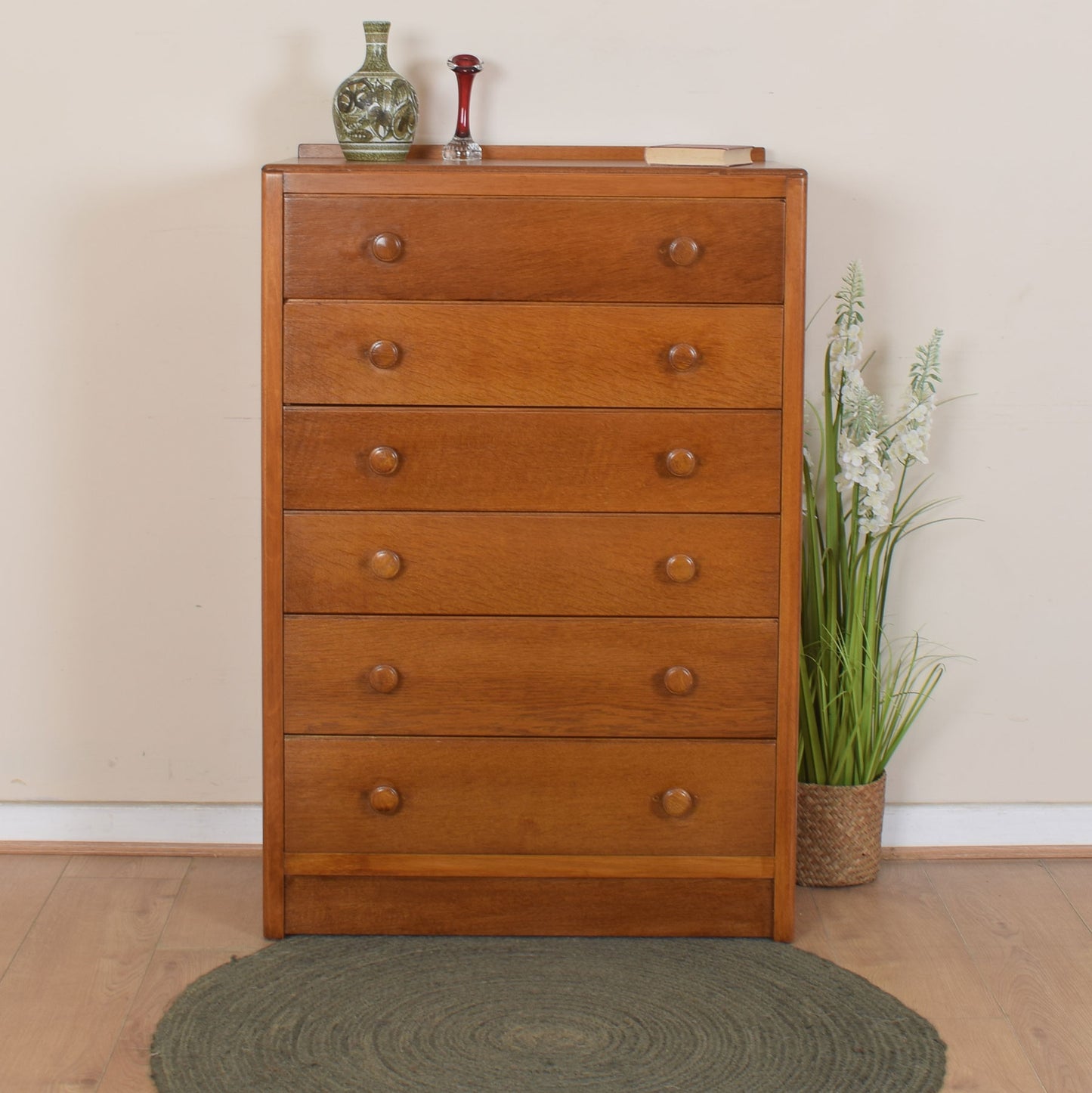 Oak Veneer Chest Of Drawers.