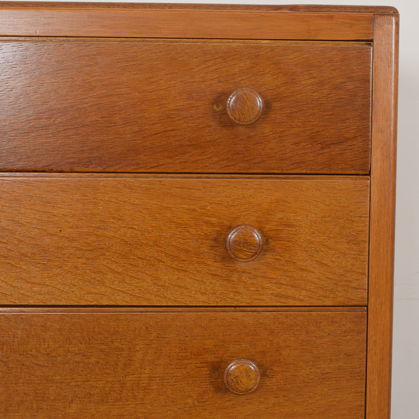 Oak Veneer Chest Of Drawers.