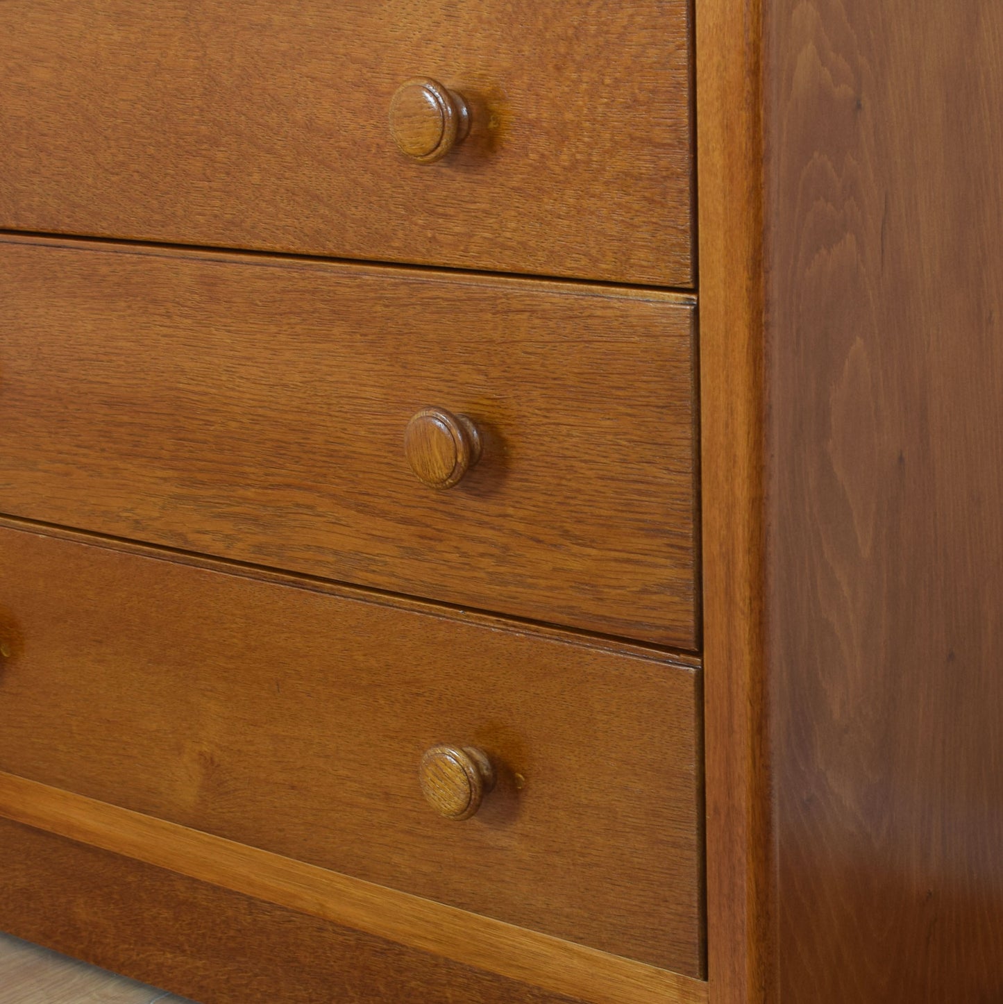 Oak Veneer Chest Of Drawers.