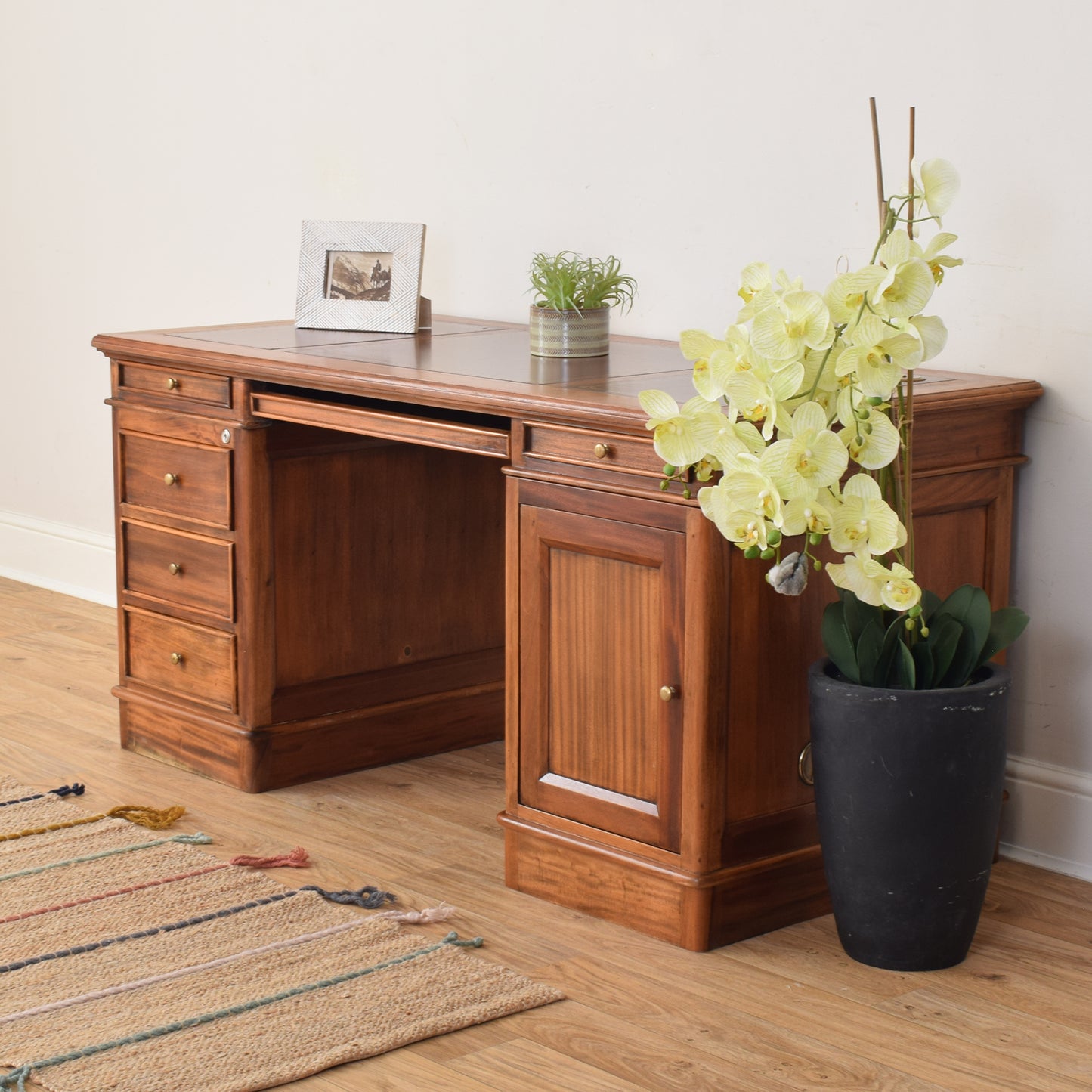 Pedestal Desk