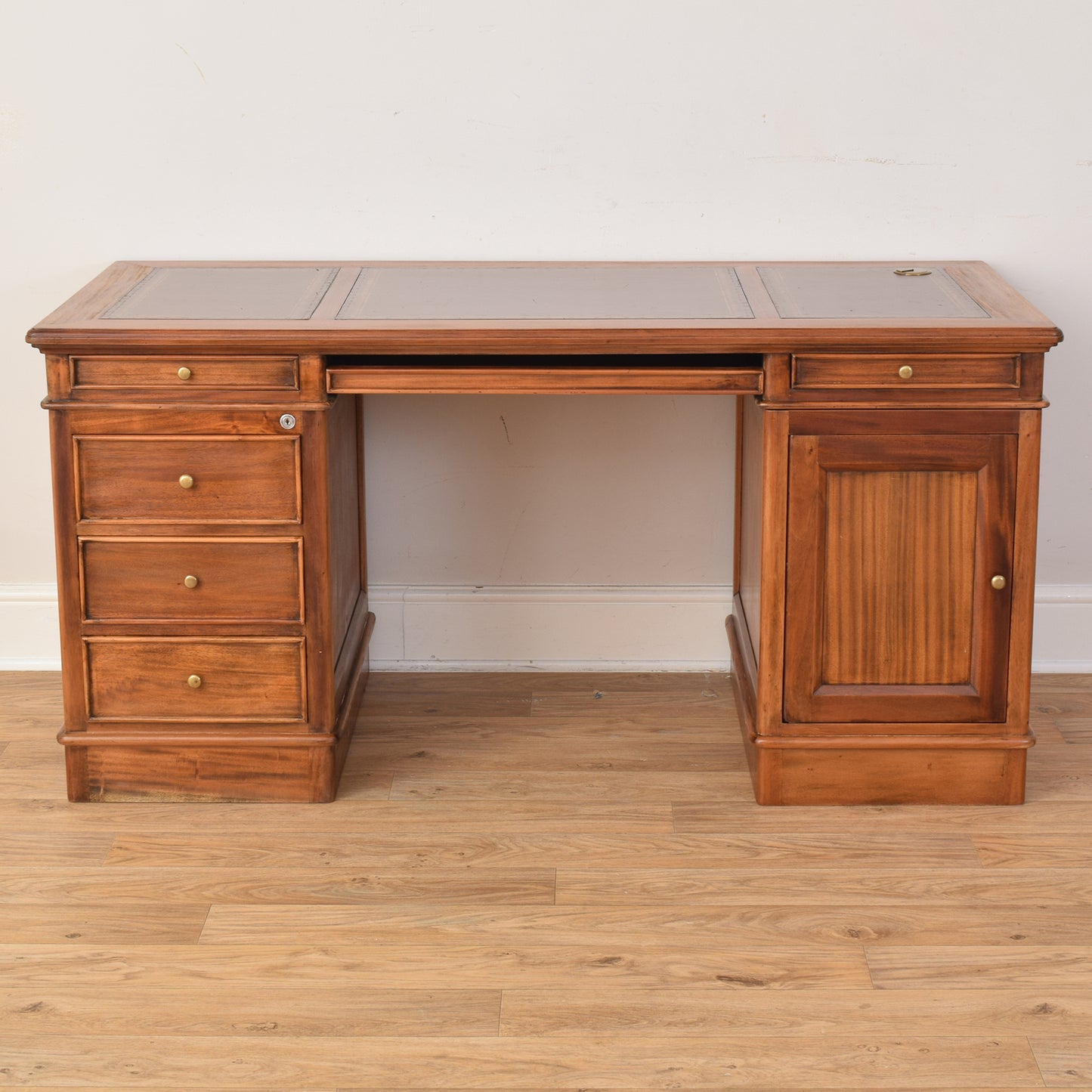 Pedestal Desk