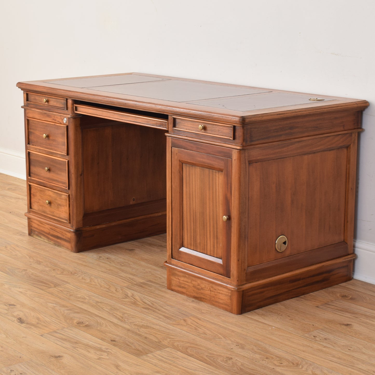 Pedestal Desk