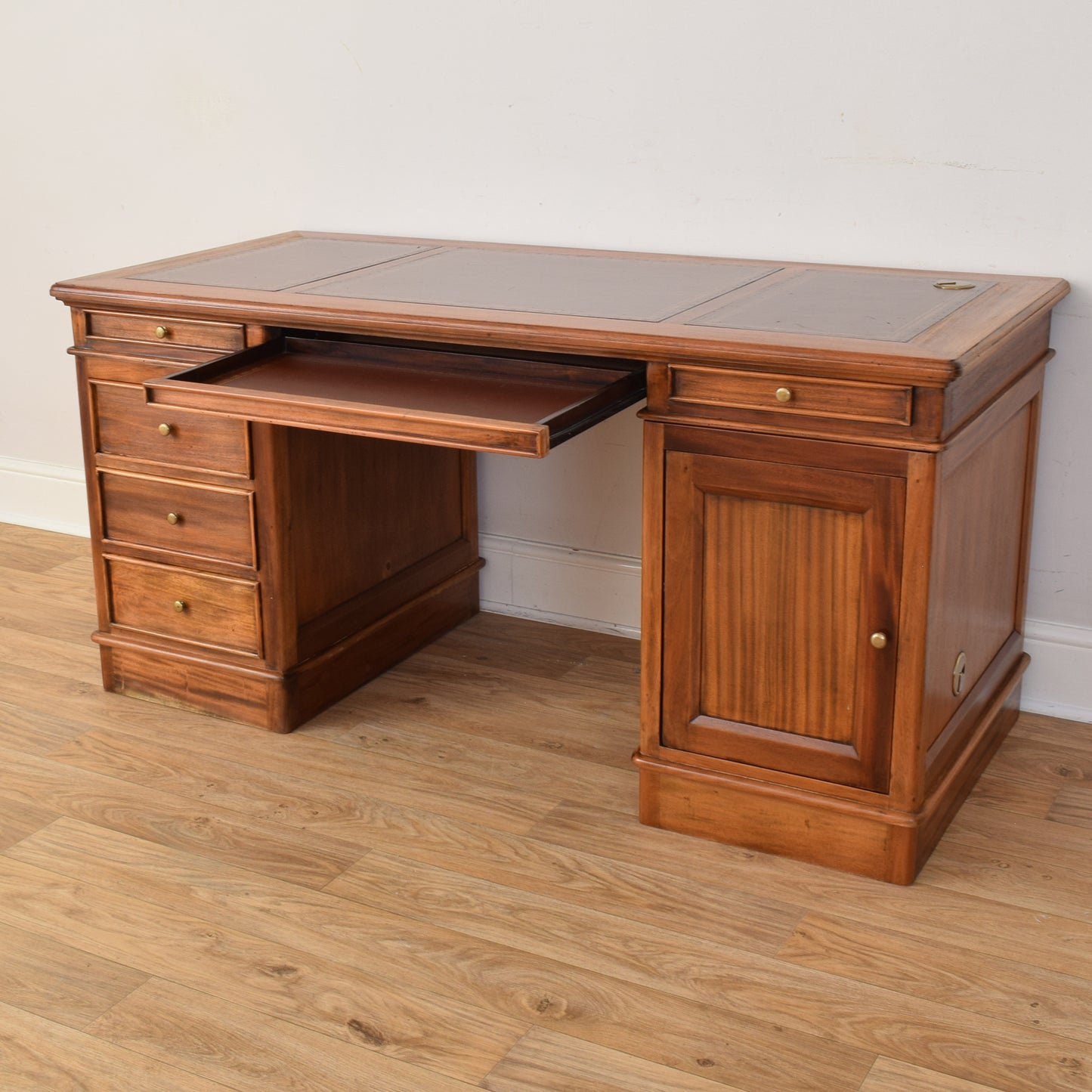 Pedestal Desk