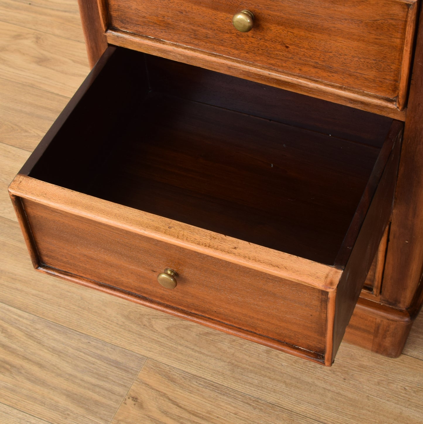 Pedestal Desk