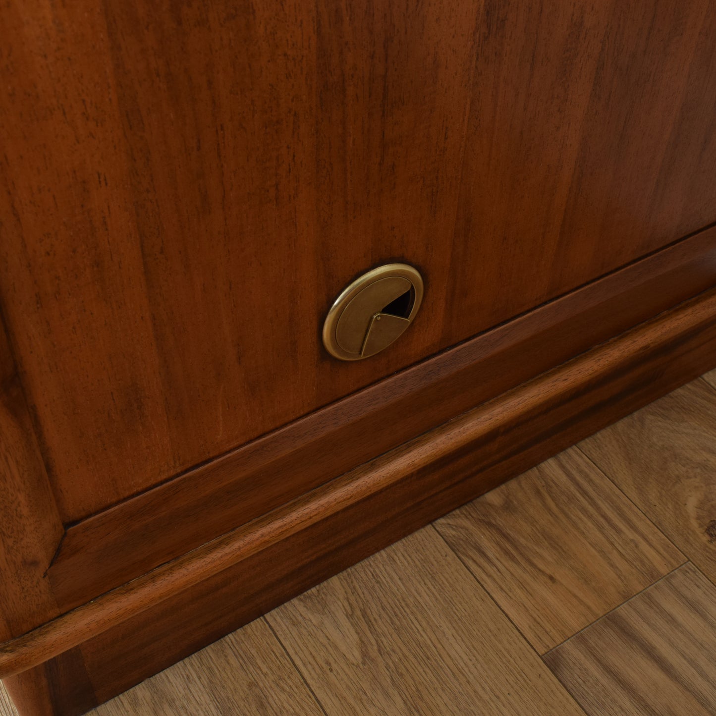 Pedestal Desk