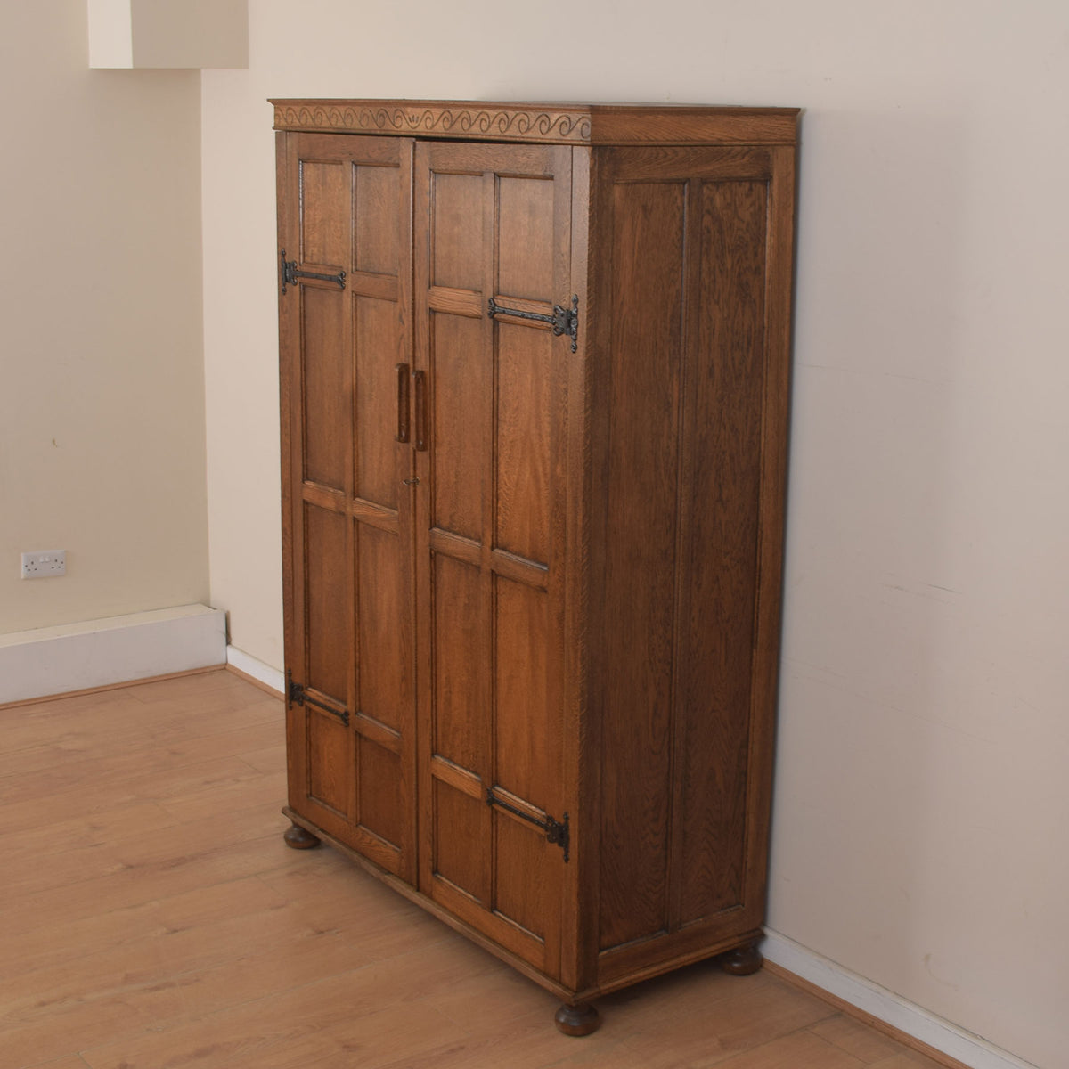 Large Double Oak Wardrobe