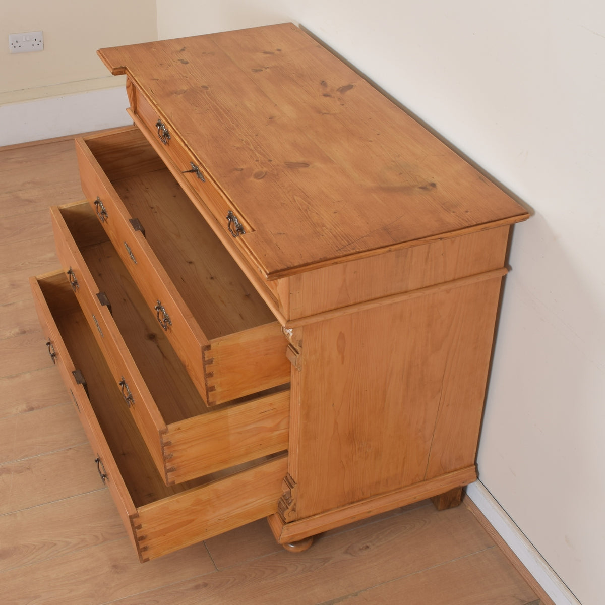 Large Pine Chest Of Drawers