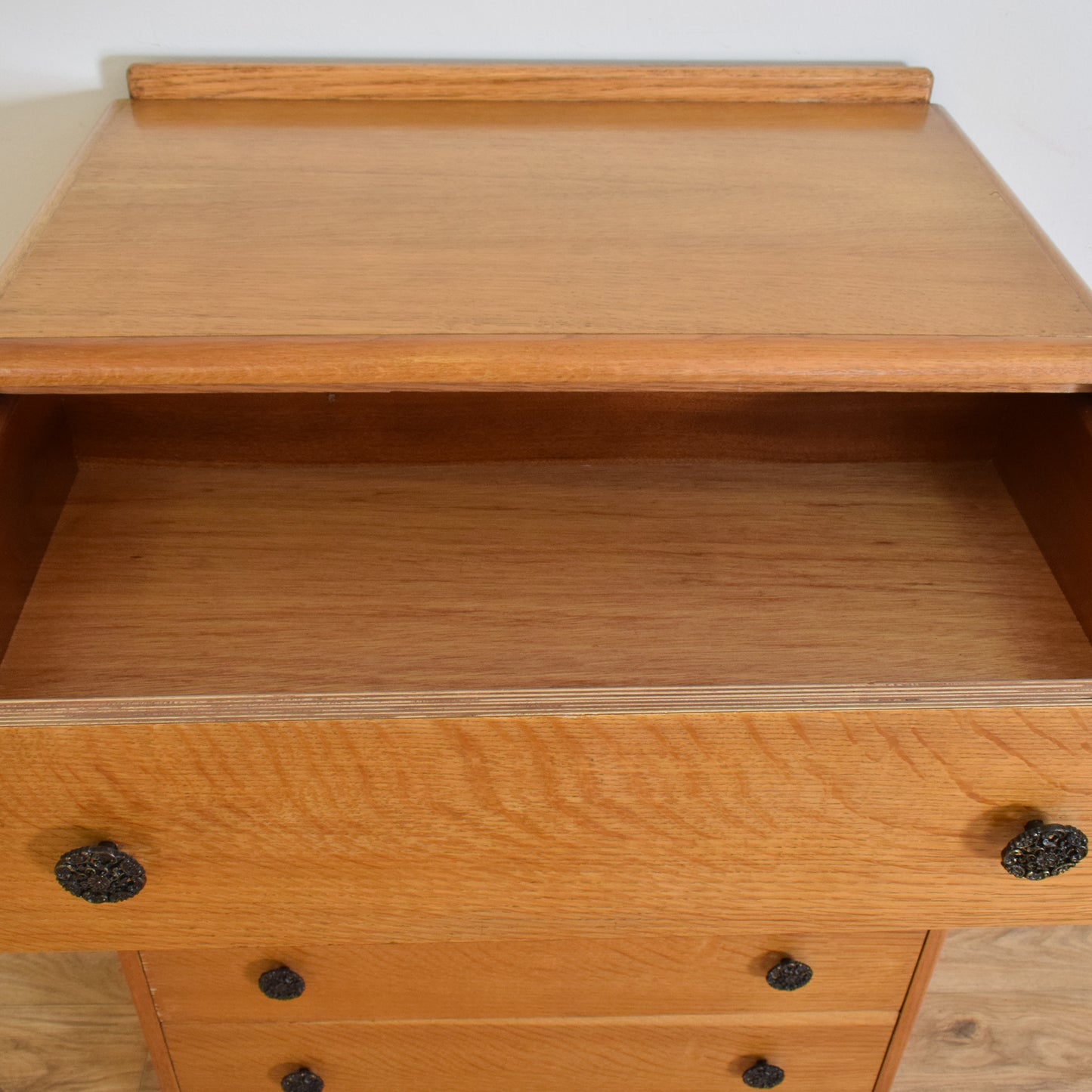 Oak Veneer Chest Of Drawers