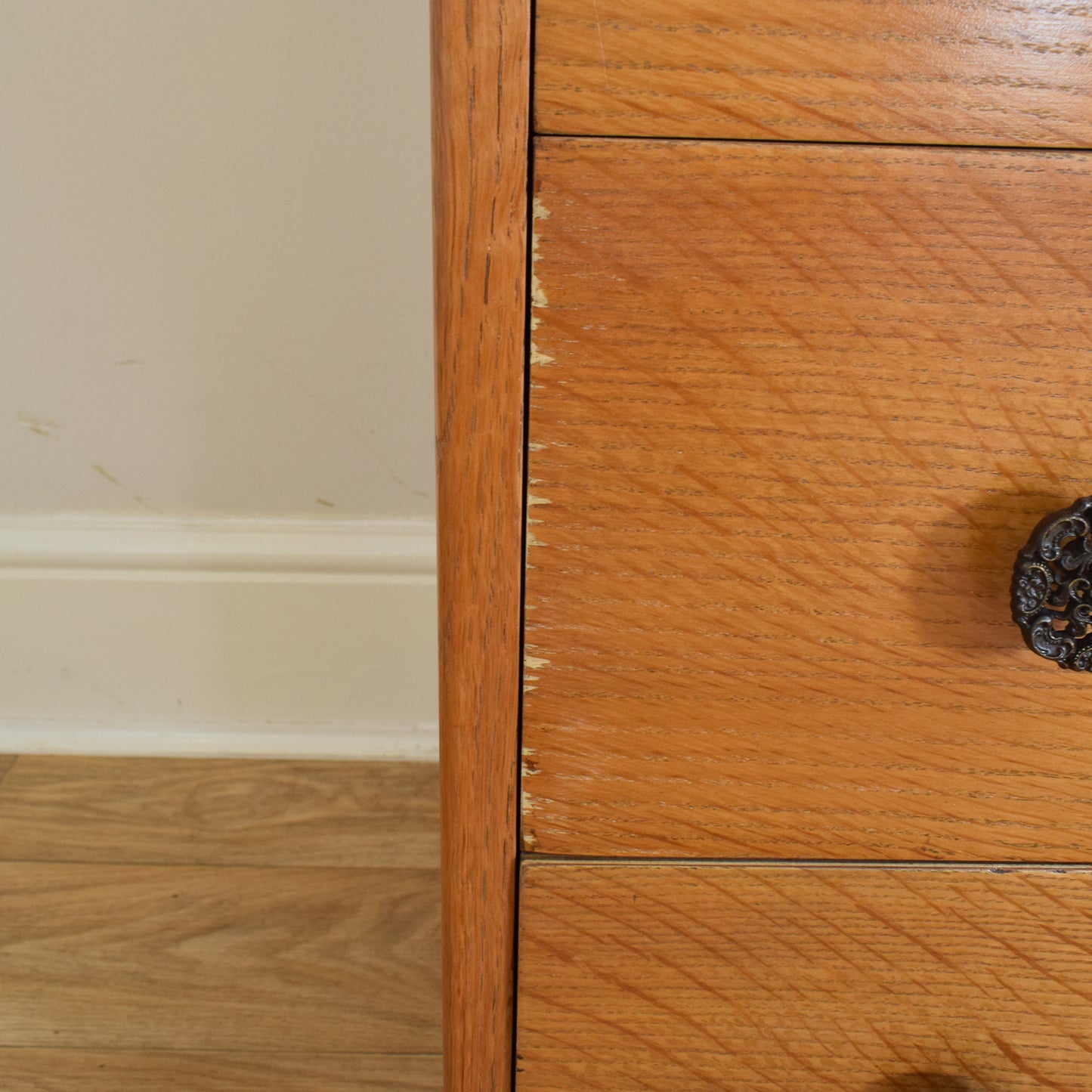 Oak Veneer Chest Of Drawers