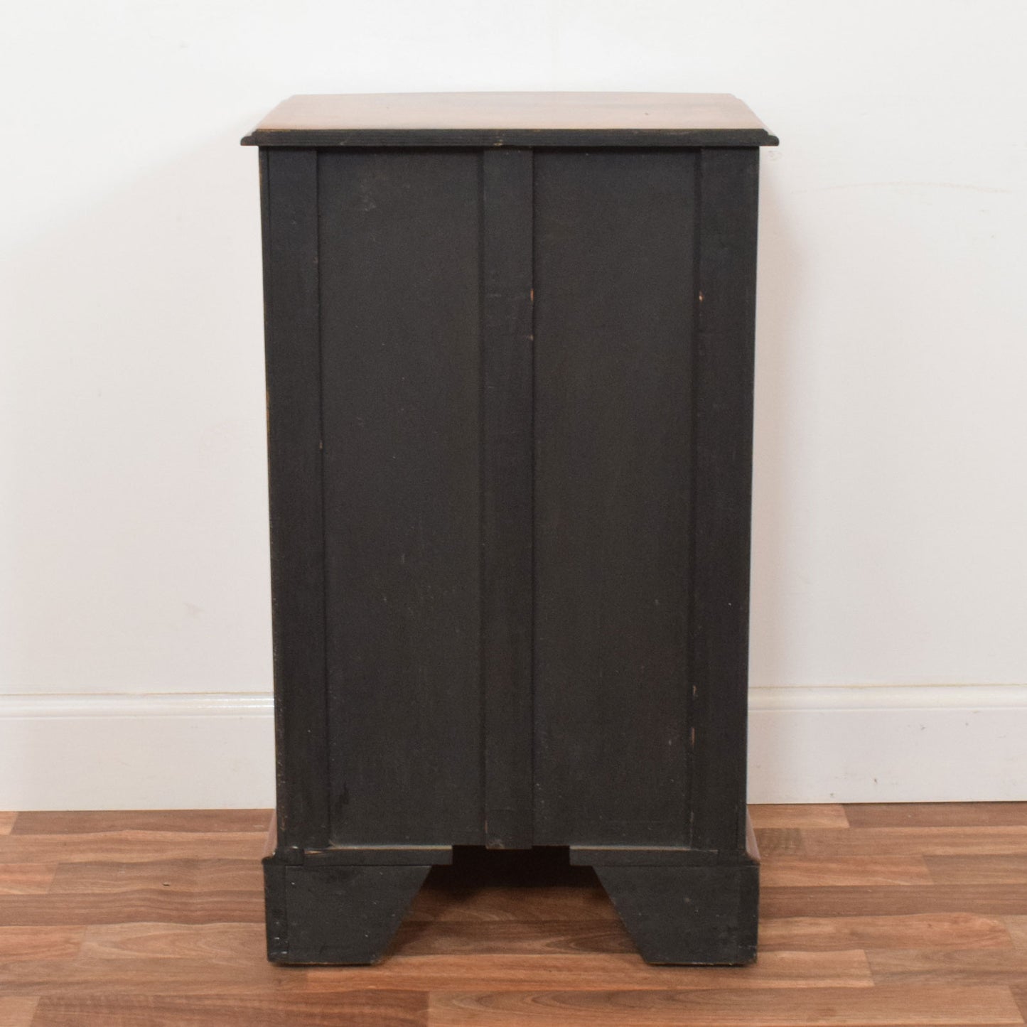 Bow Fronted Walnut Chest of Drawers