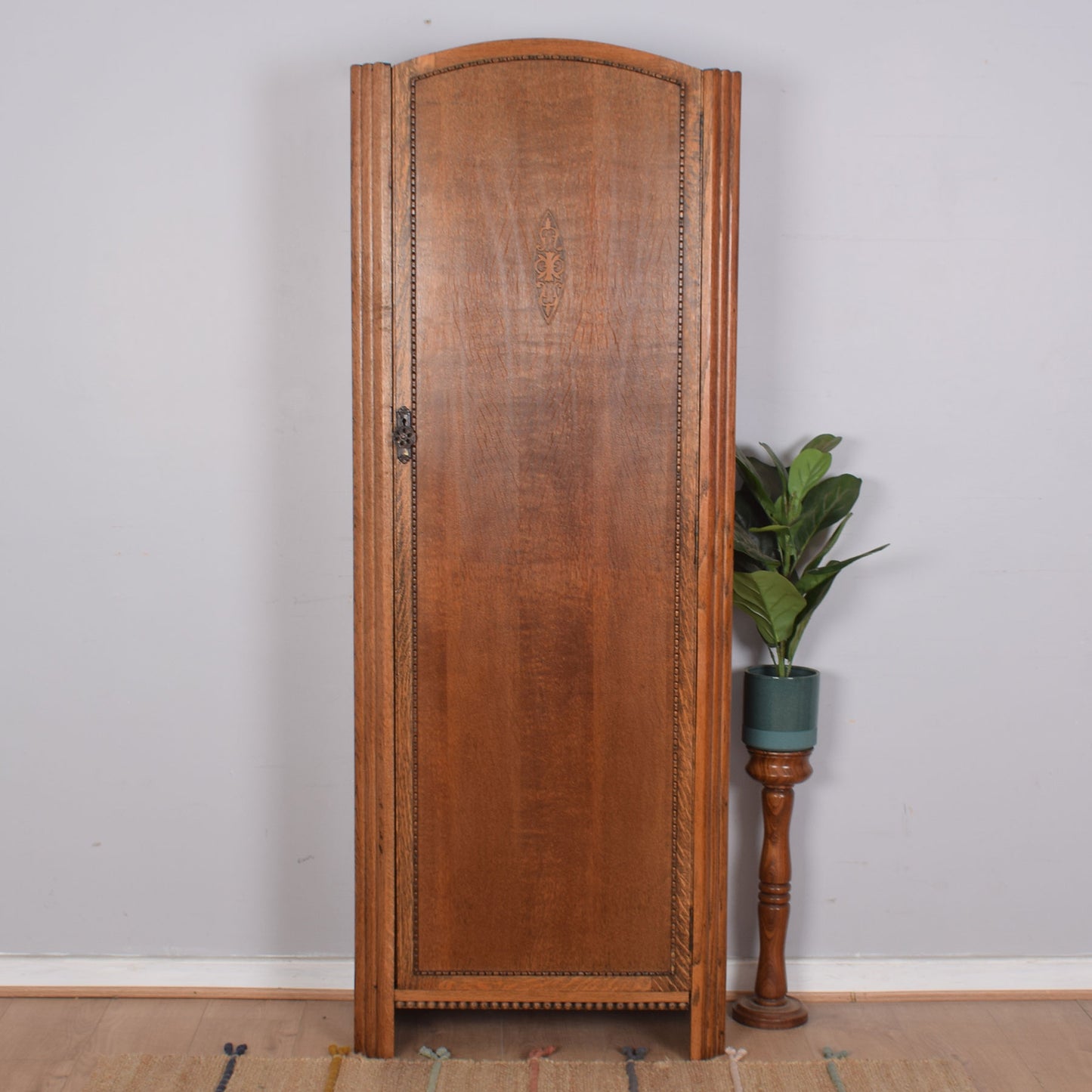 Oak Hallrobe