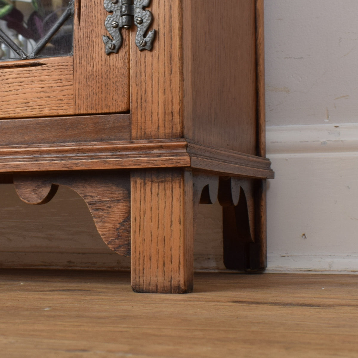 Jaycee Glazed Cabinet