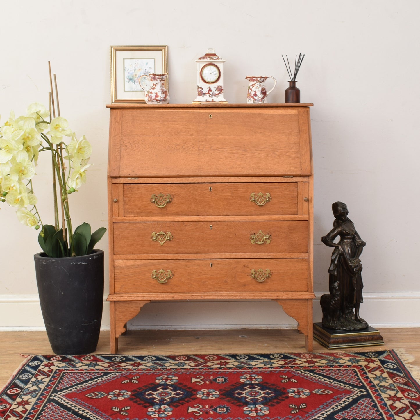 Oak Bureau