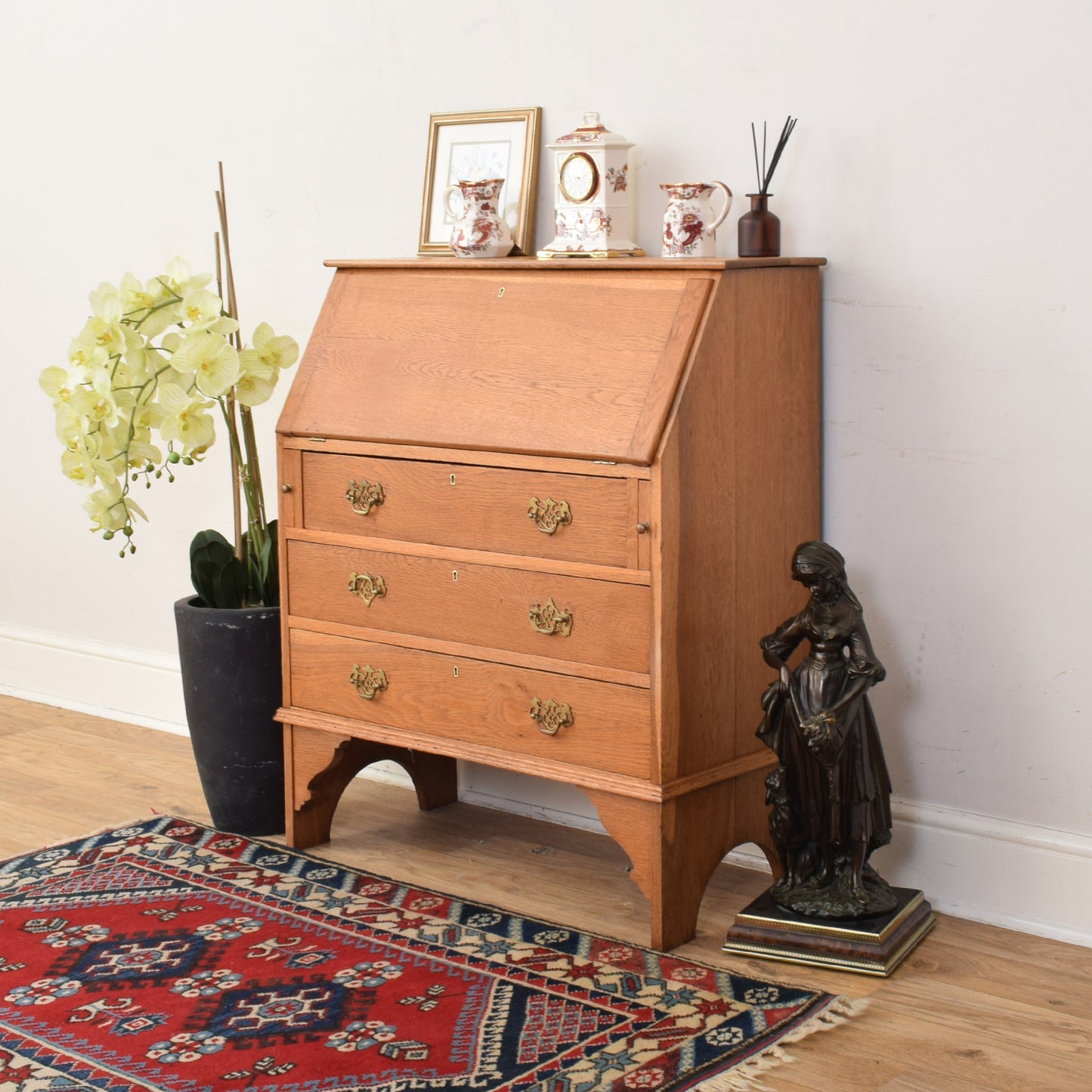 Oak Bureau