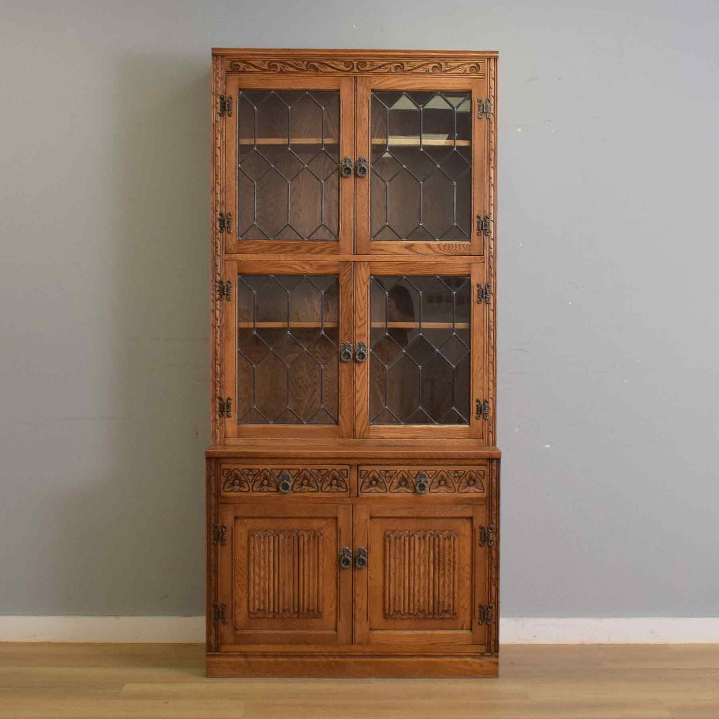 'Old Charm' Display Dresser