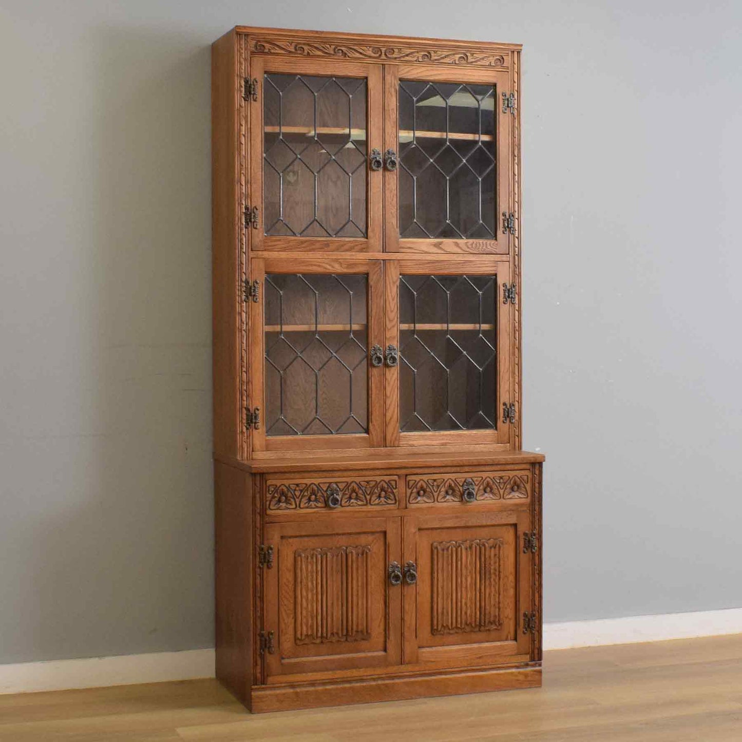 'Old Charm' Display Dresser