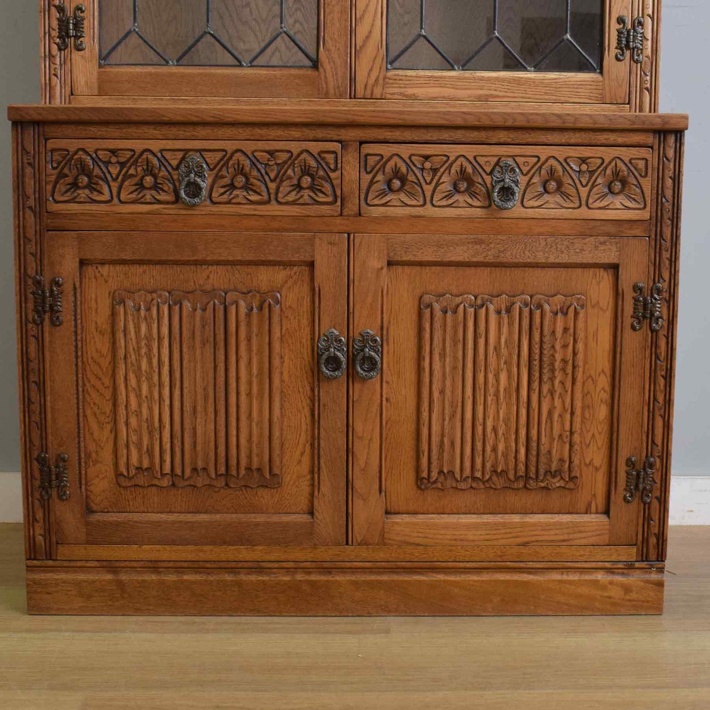 'Old Charm' Display Dresser