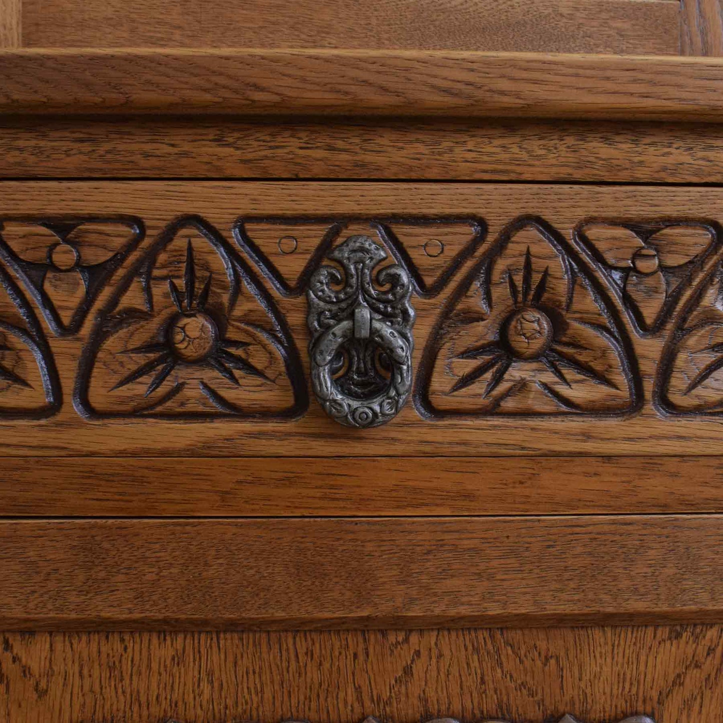 'Old Charm' Display Dresser