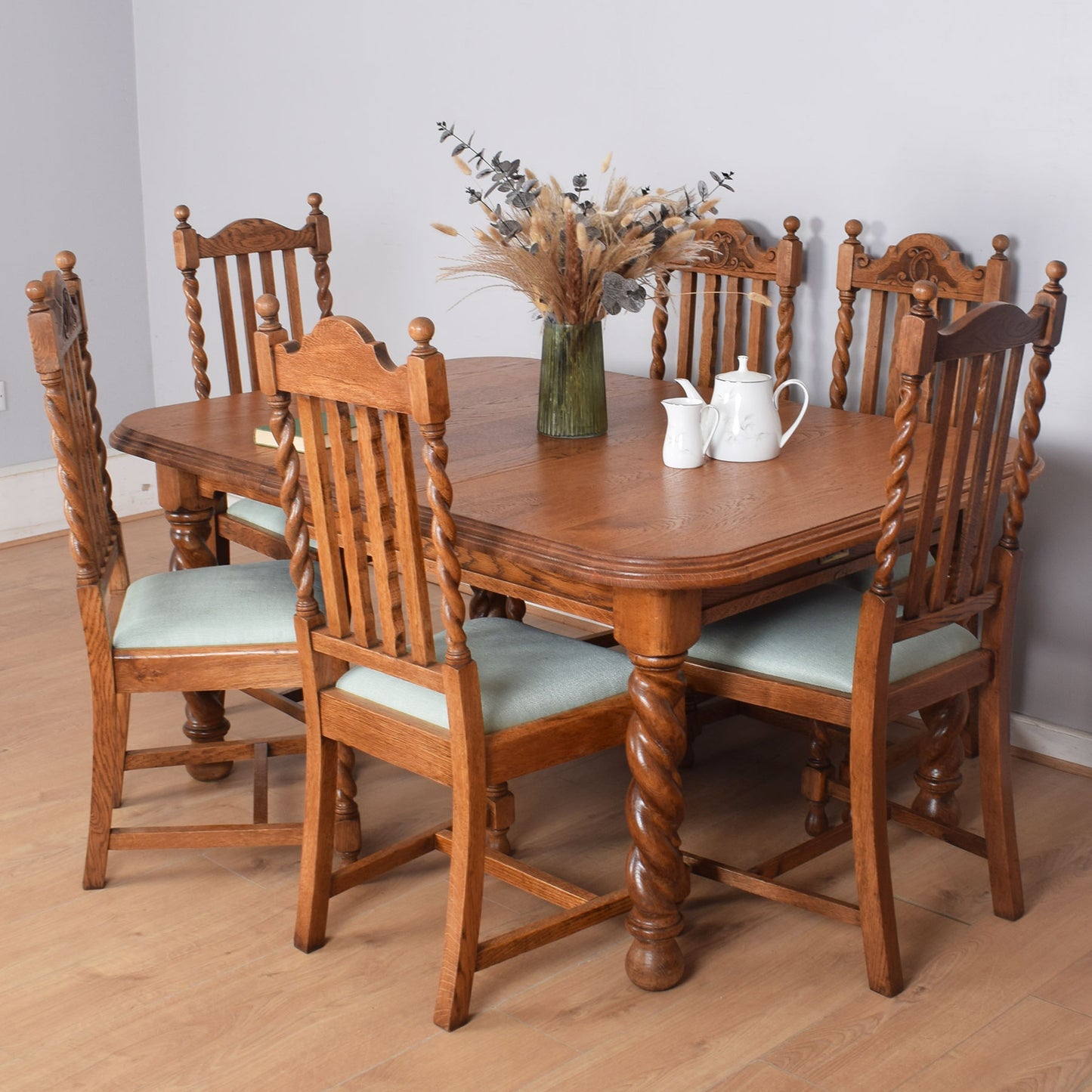 Extending Dining Table with 6 Chairs