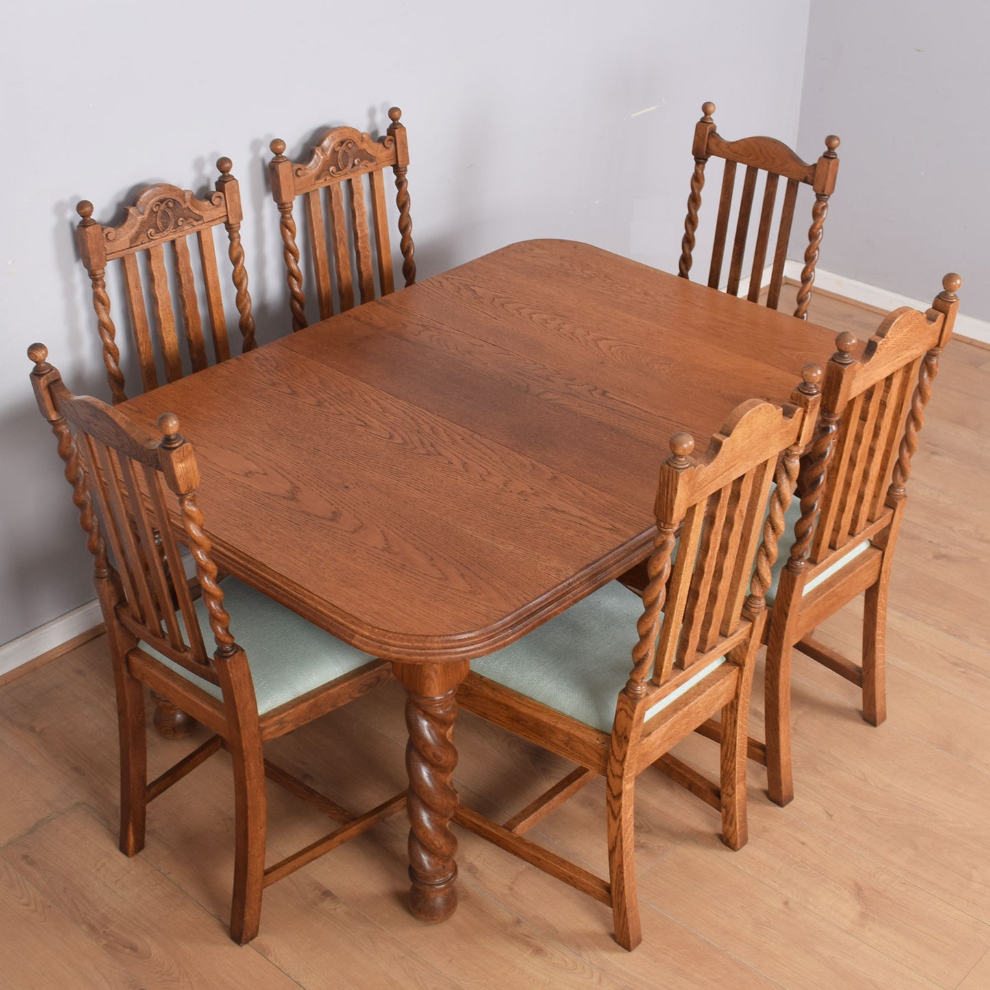 Extending Dining Table with 6 Chairs