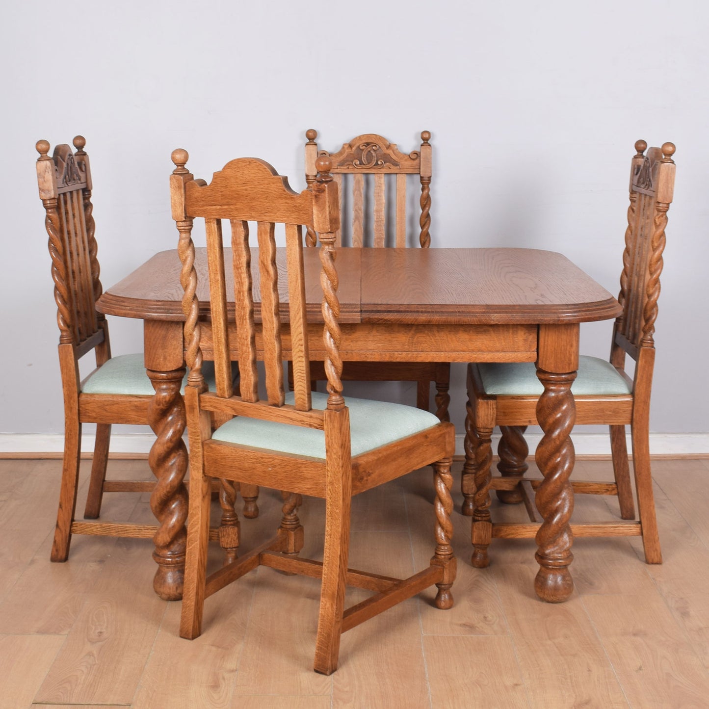 Extending Dining Table with 6 Chairs