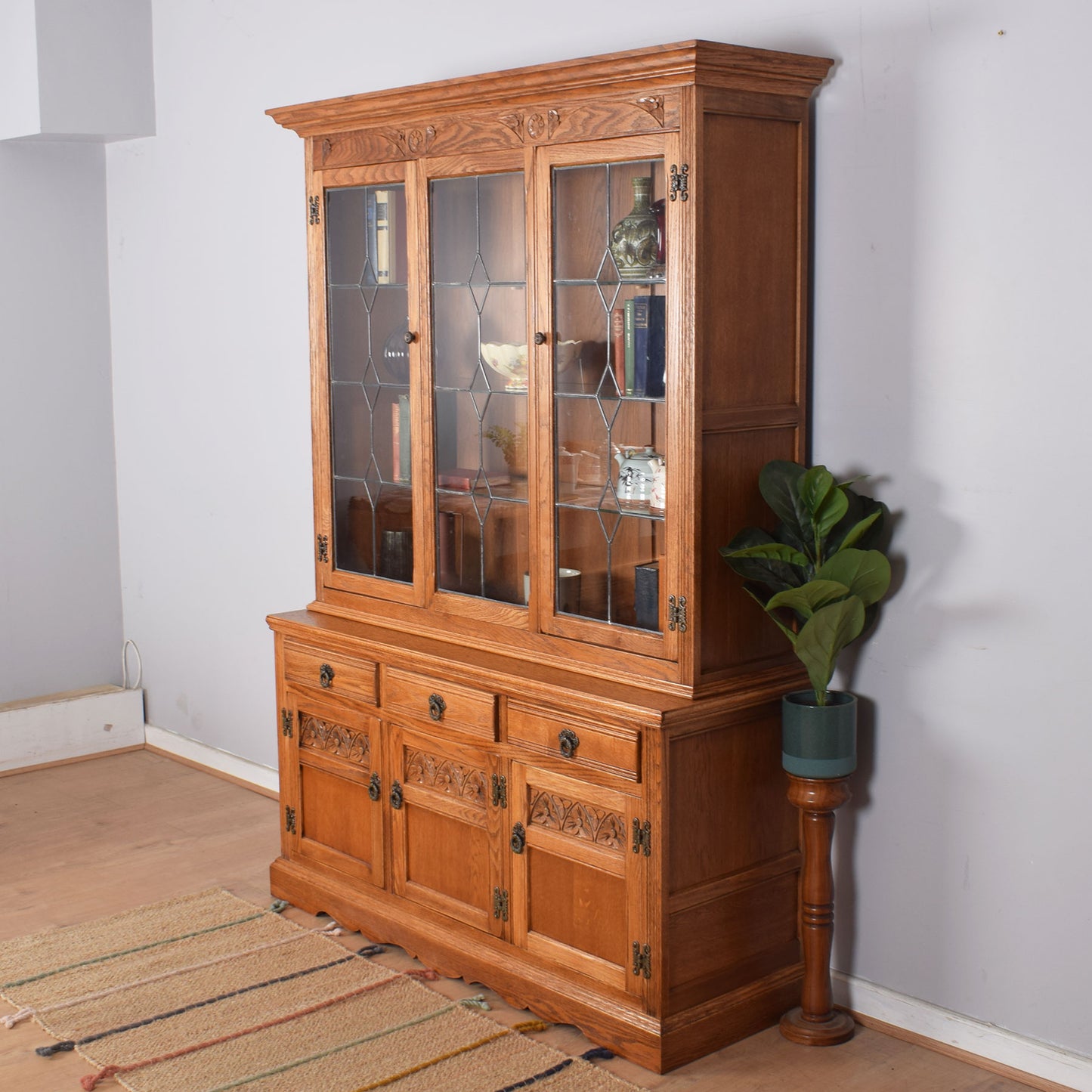 Old Charm Glazed Dresser