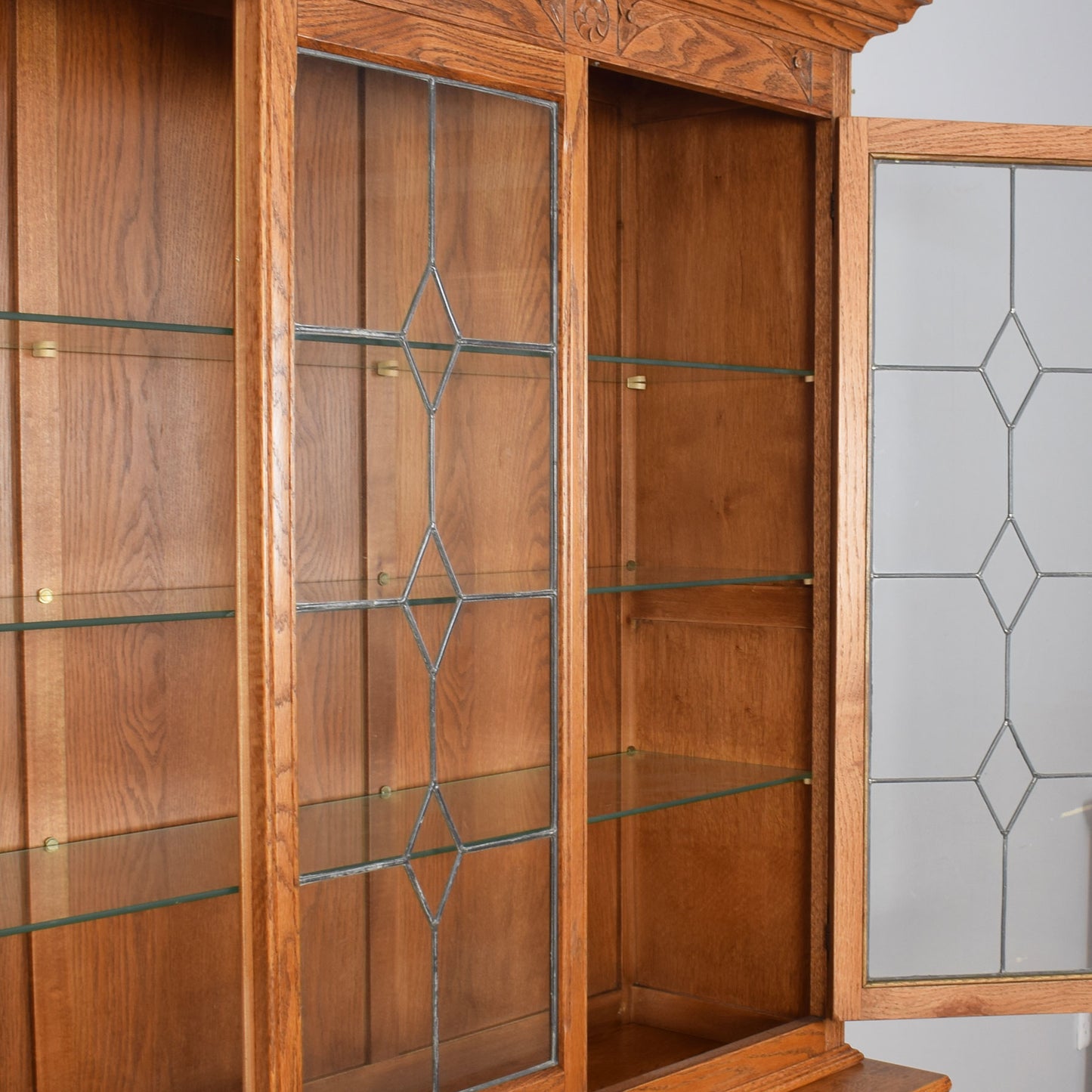 Old Charm Glazed Dresser