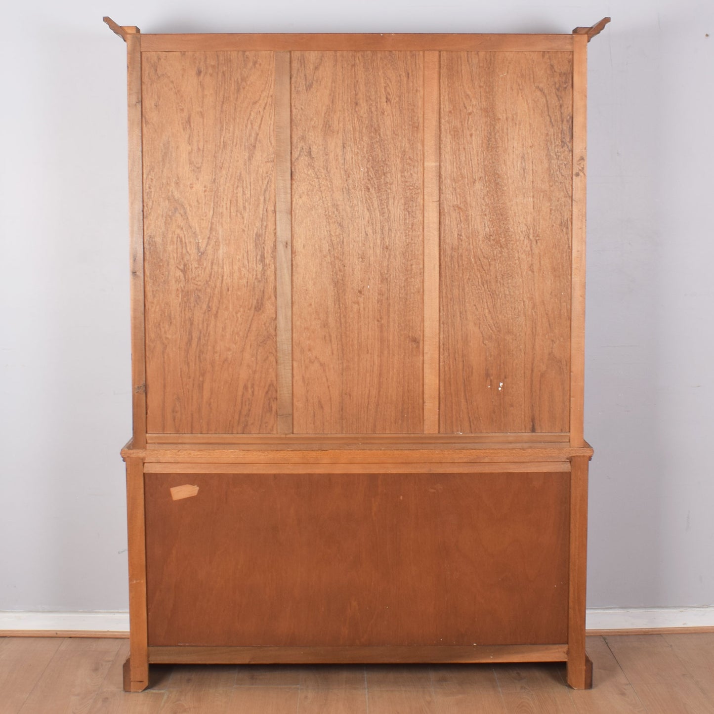 Old Charm Glazed Dresser