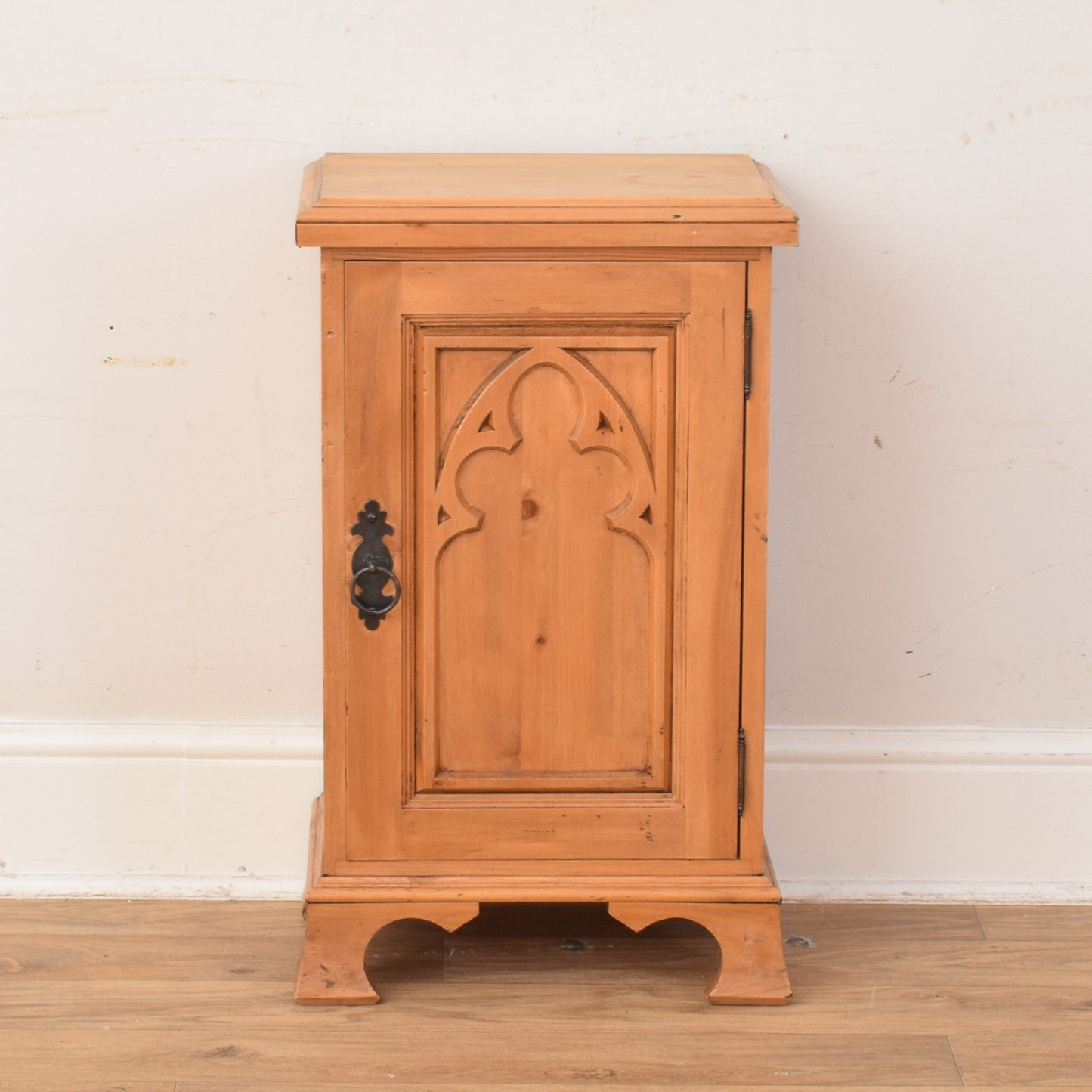 Pine Bedside