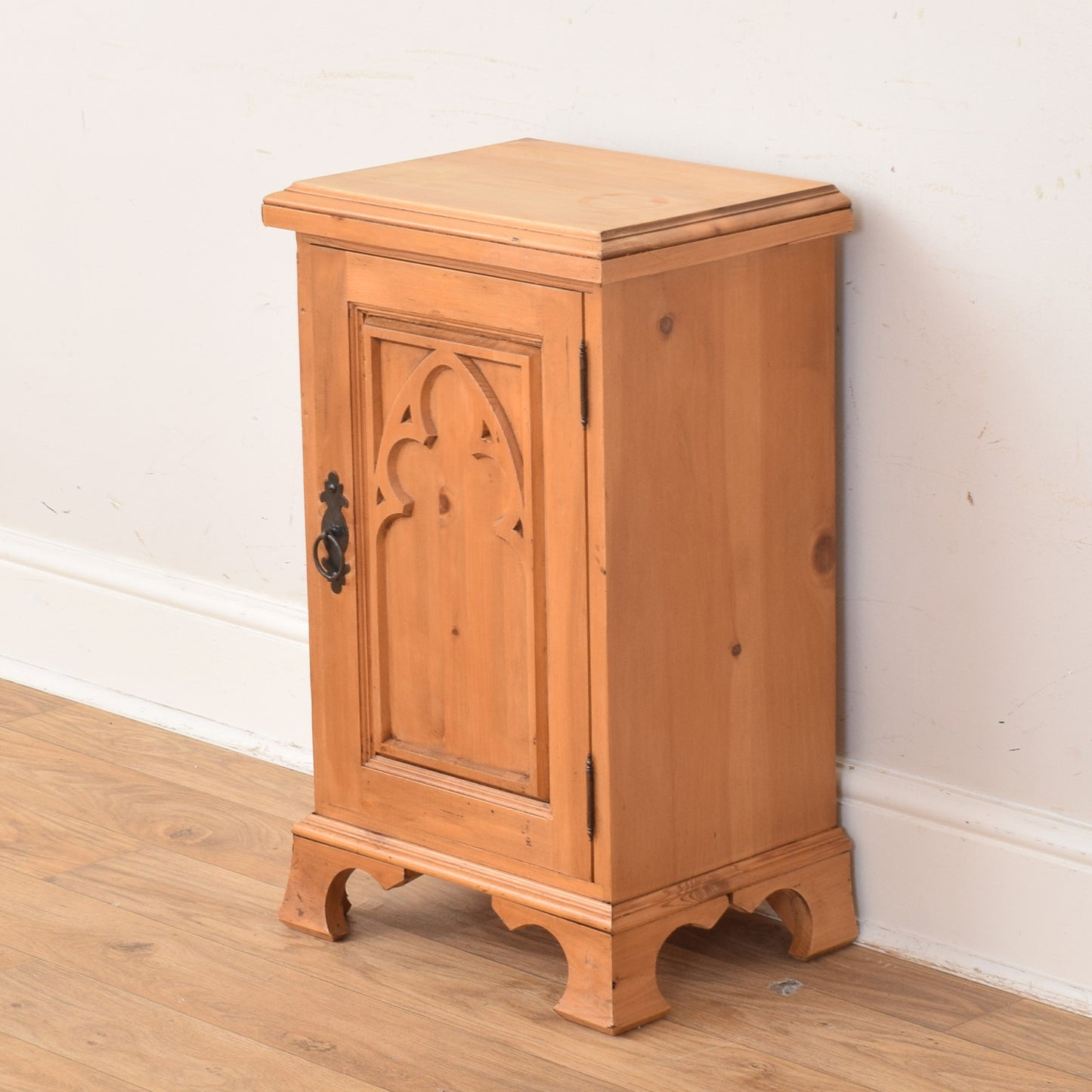 Pine Bedside