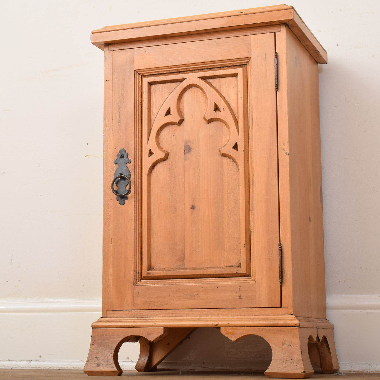Pine Bedside
