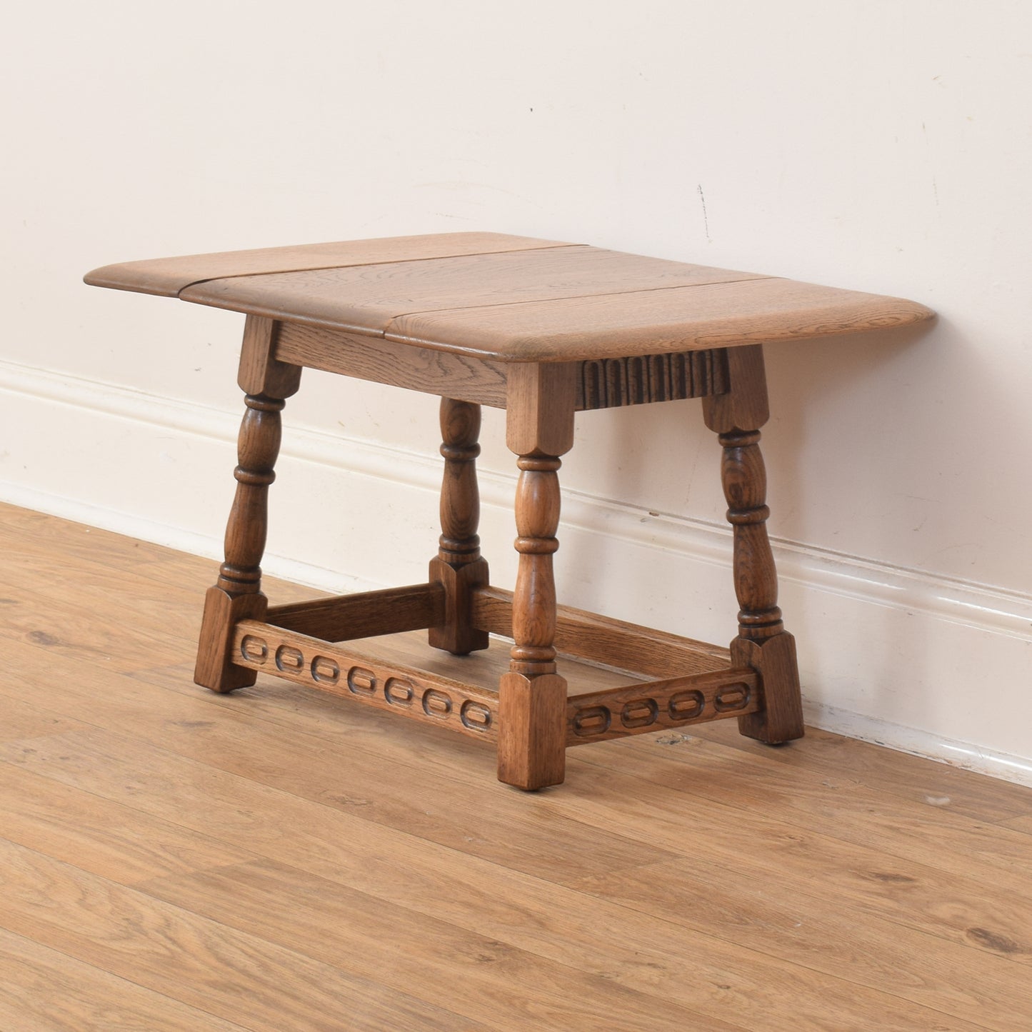 Rotating Drop Leaf Table